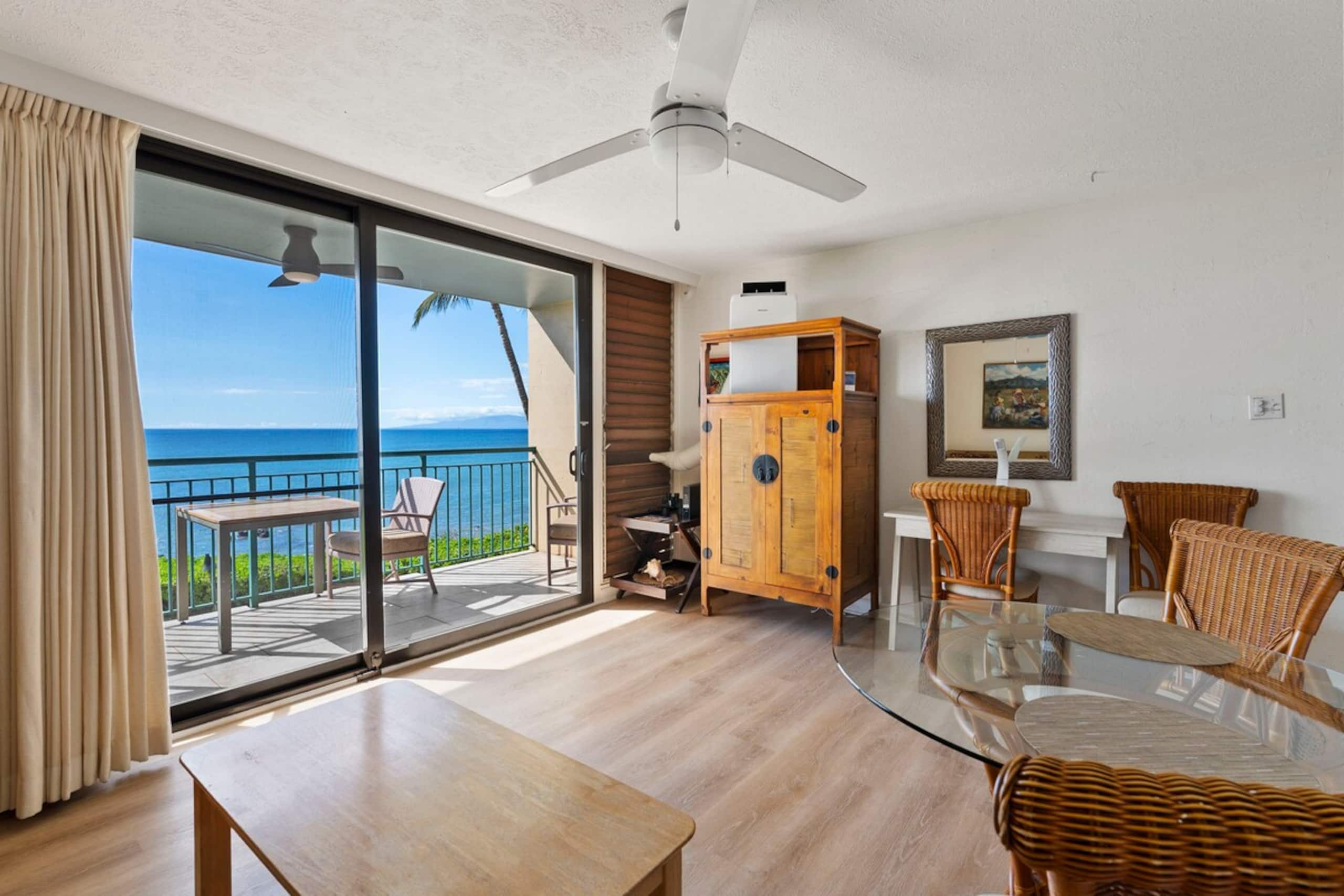 Oceanfront Maui Condo with a Fantastic Ocean View - Photo 14