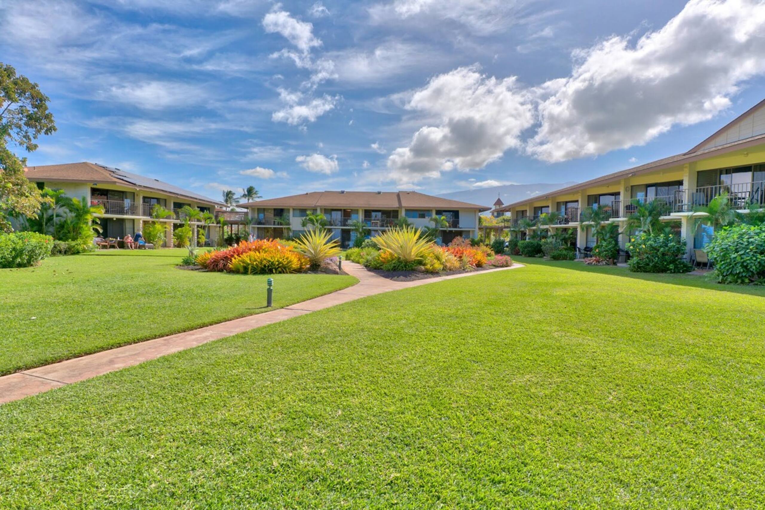 Garden View Centrally Located to Shops WB107 - Photo 25