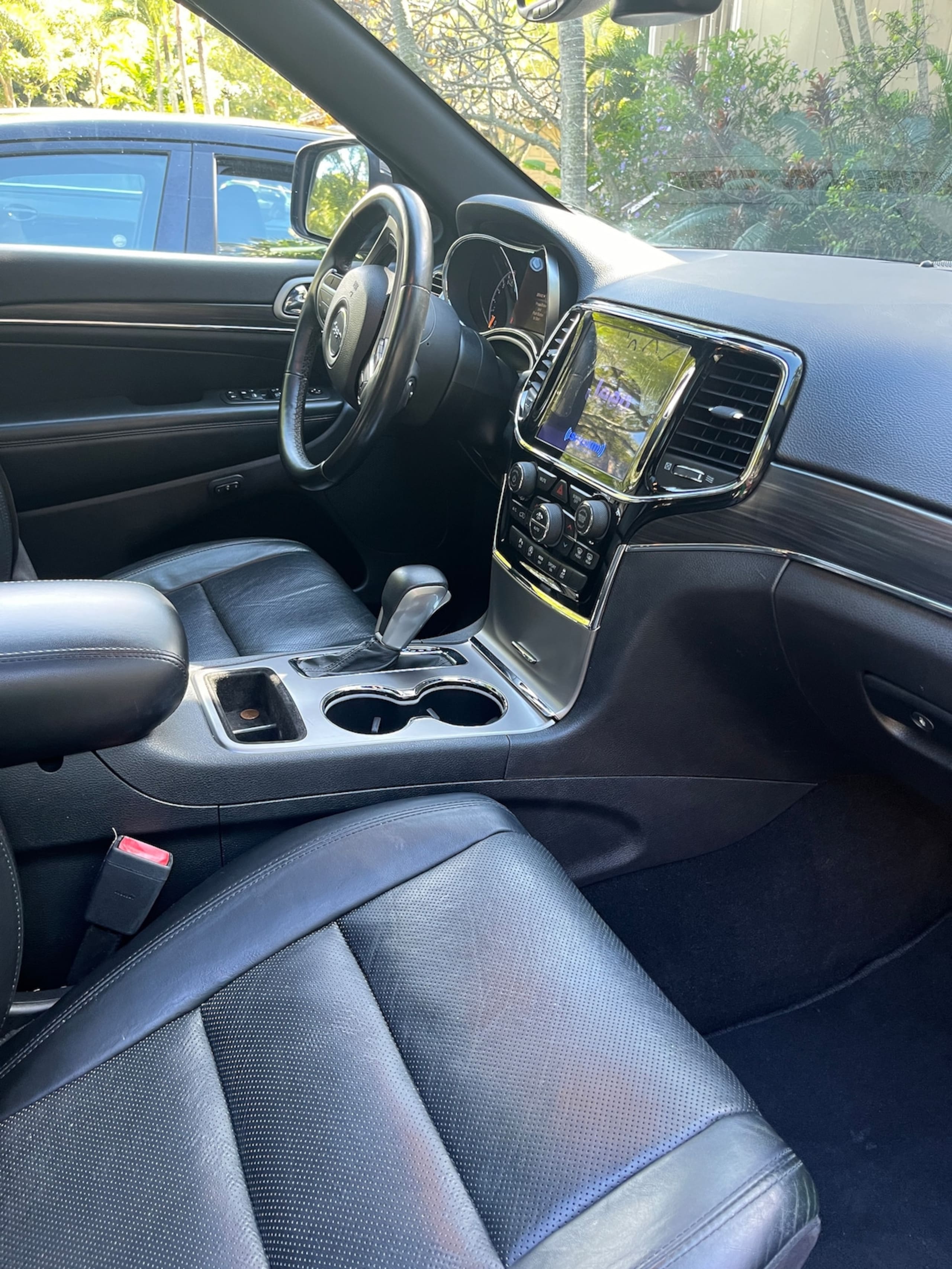 Ask about Jeep Grand Cherokee. A/C in bedroom - Photo 63