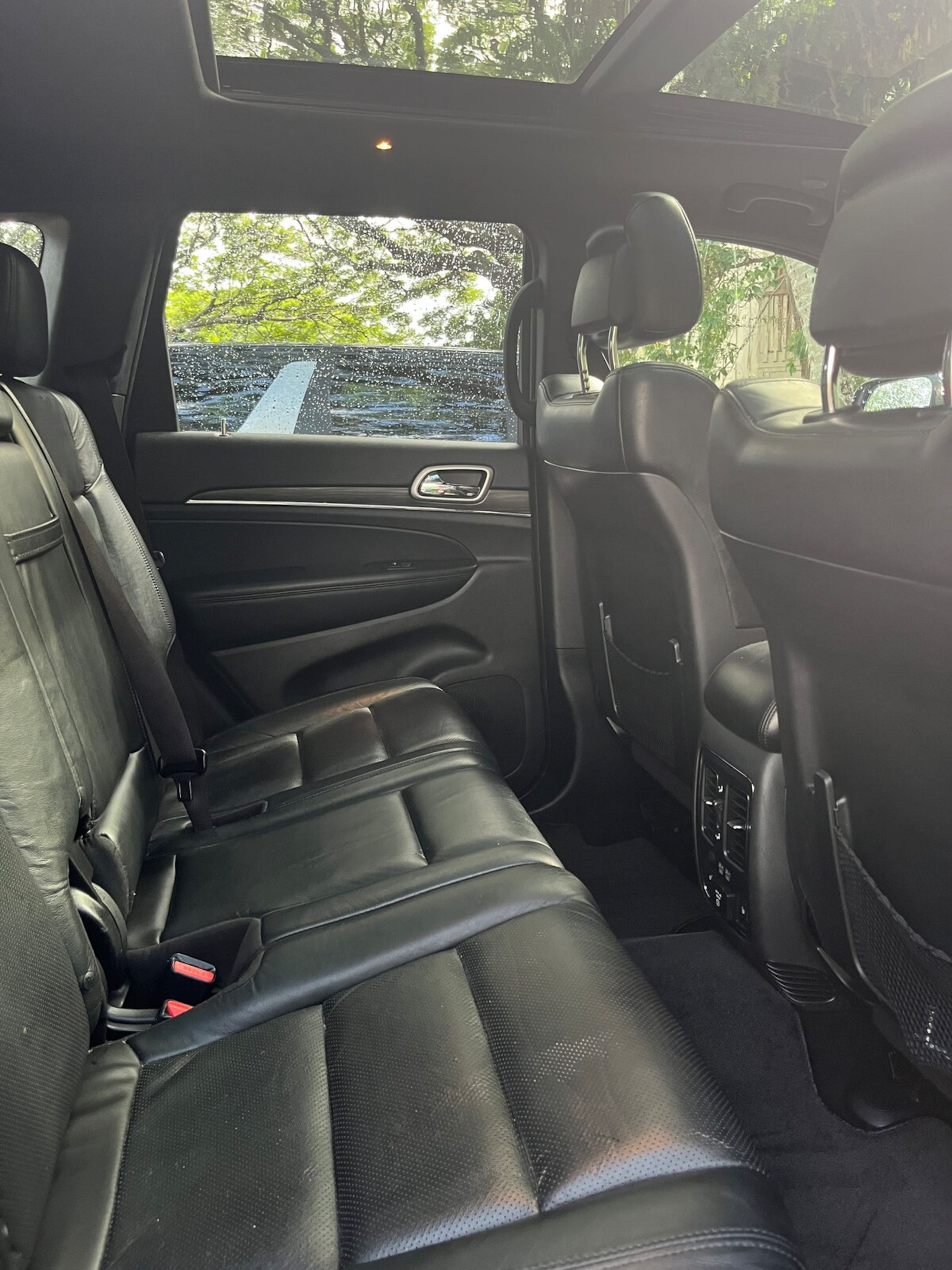Ask about Jeep Grand Cherokee. A/C in bedroom - Photo 58