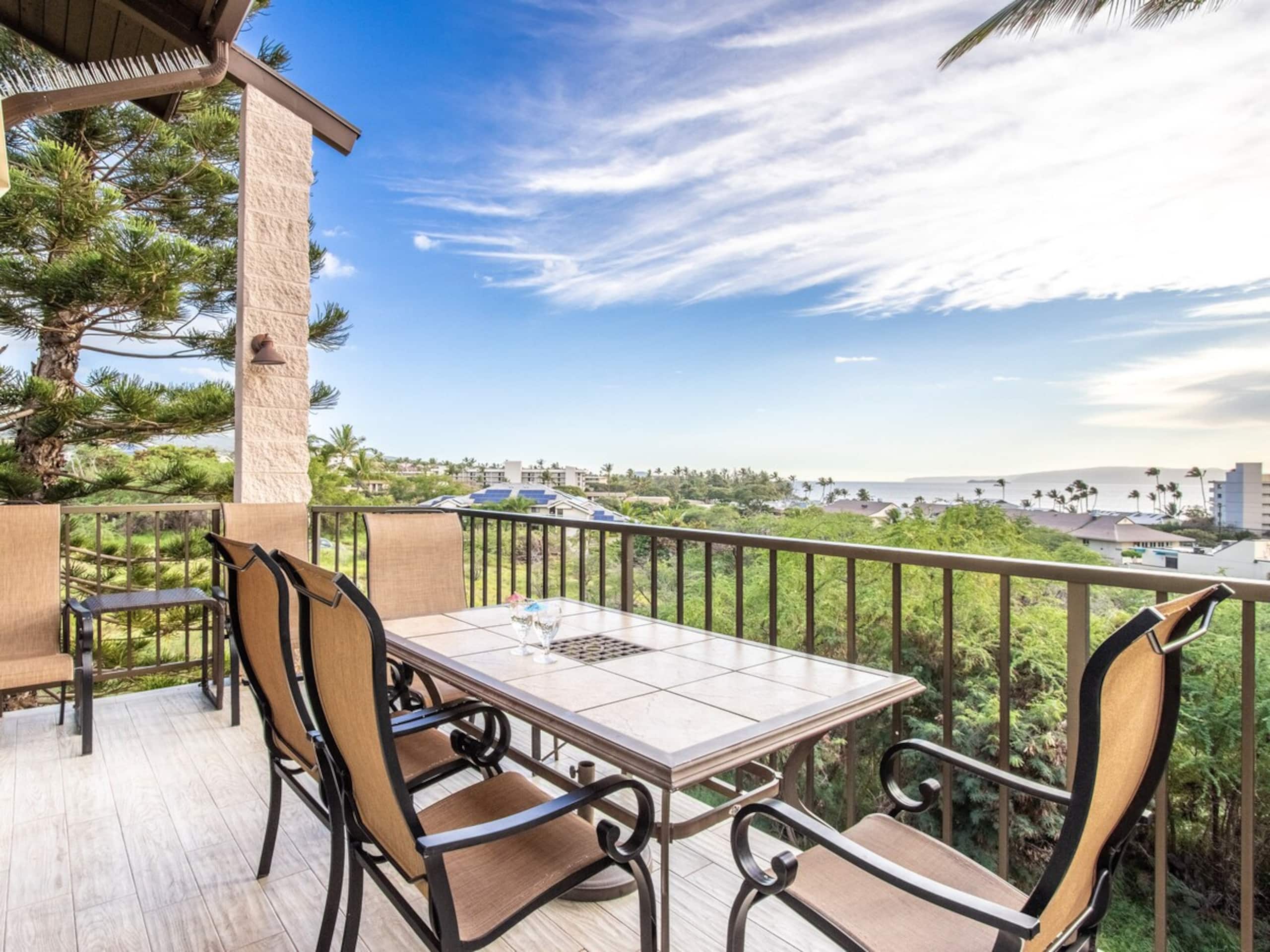 3BR Penthouse Paradise views & steps to beach - Photo 37