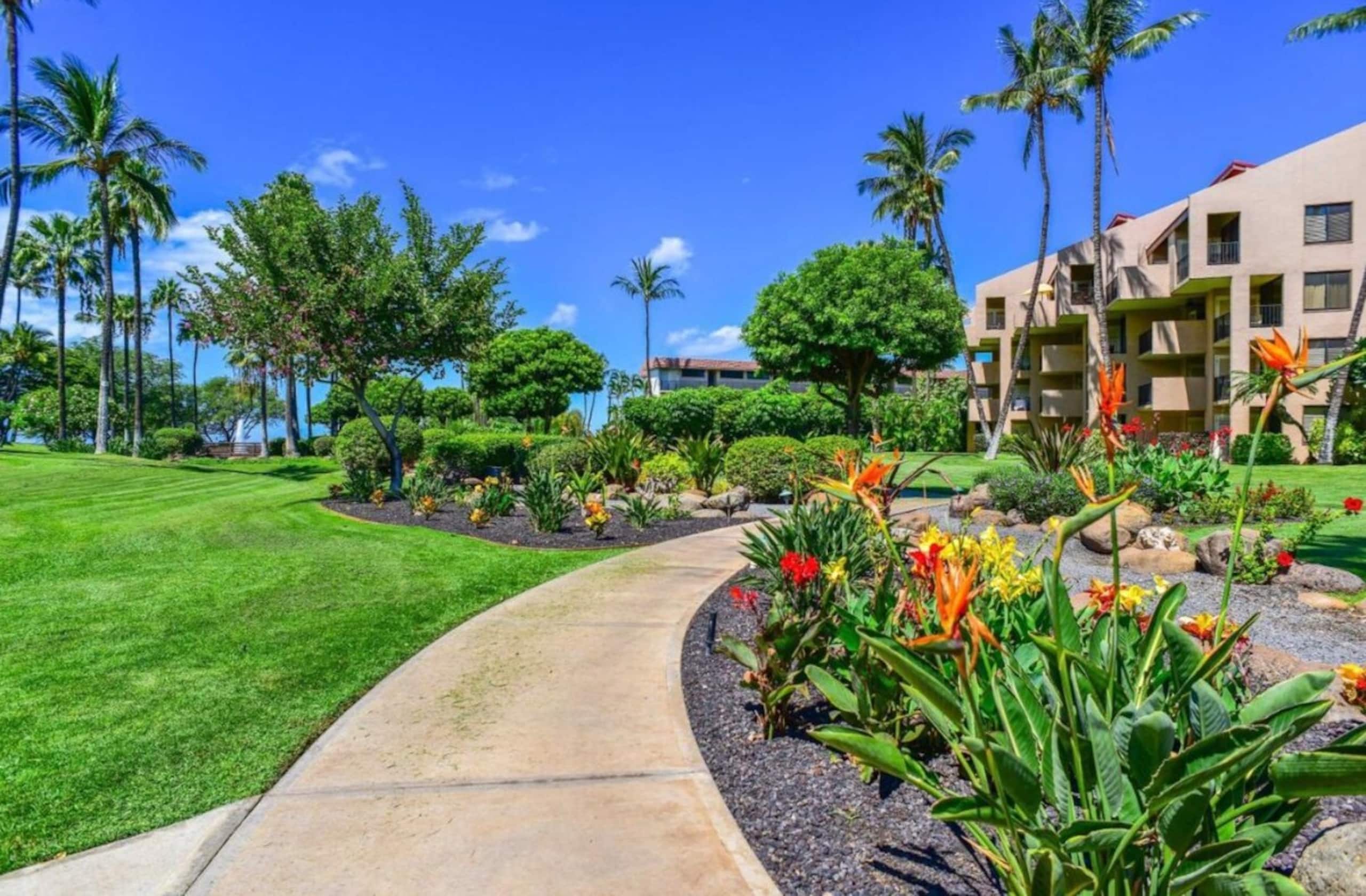 Stylish Retreat in South Maui - Photo 28