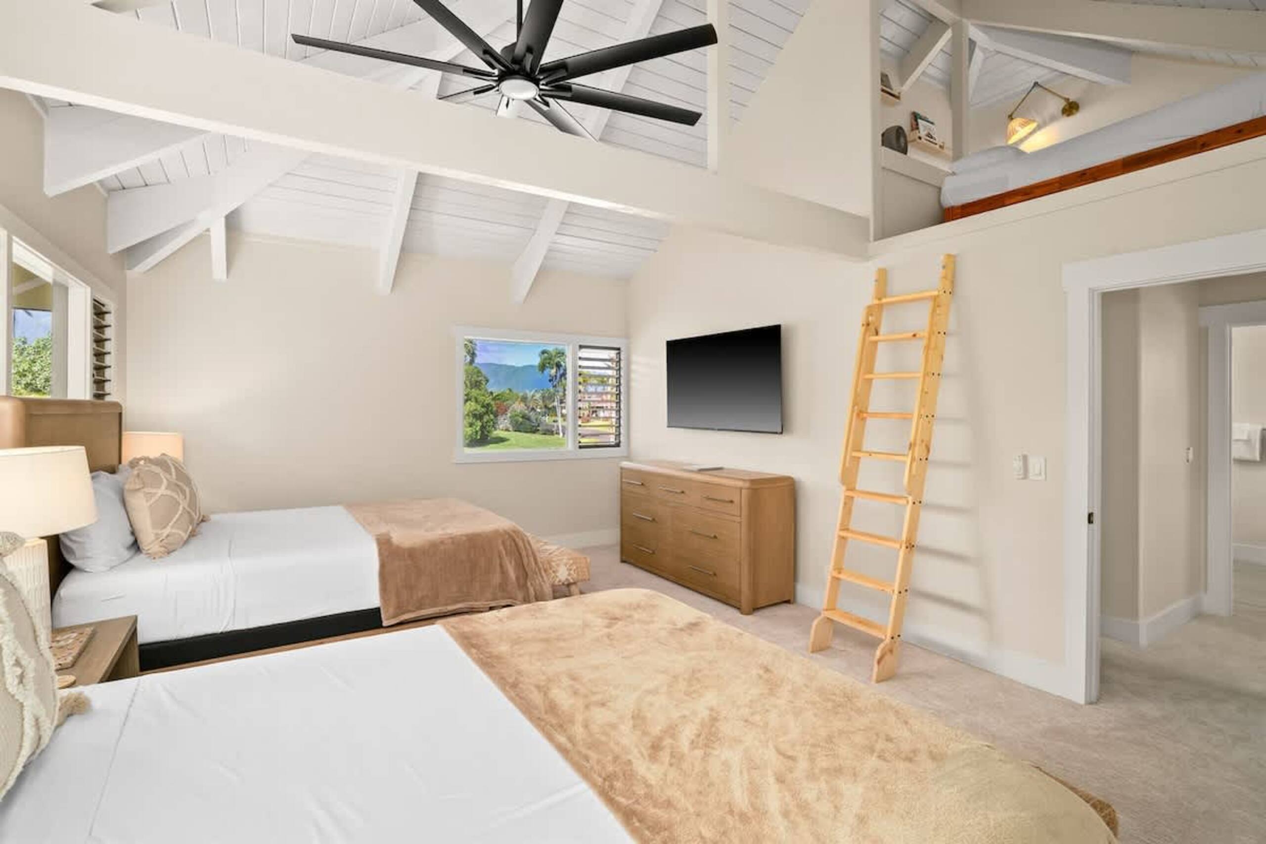 Kauai Mermaid Queen Sanctuary - Sleeps 16 - A/C - Photo 12