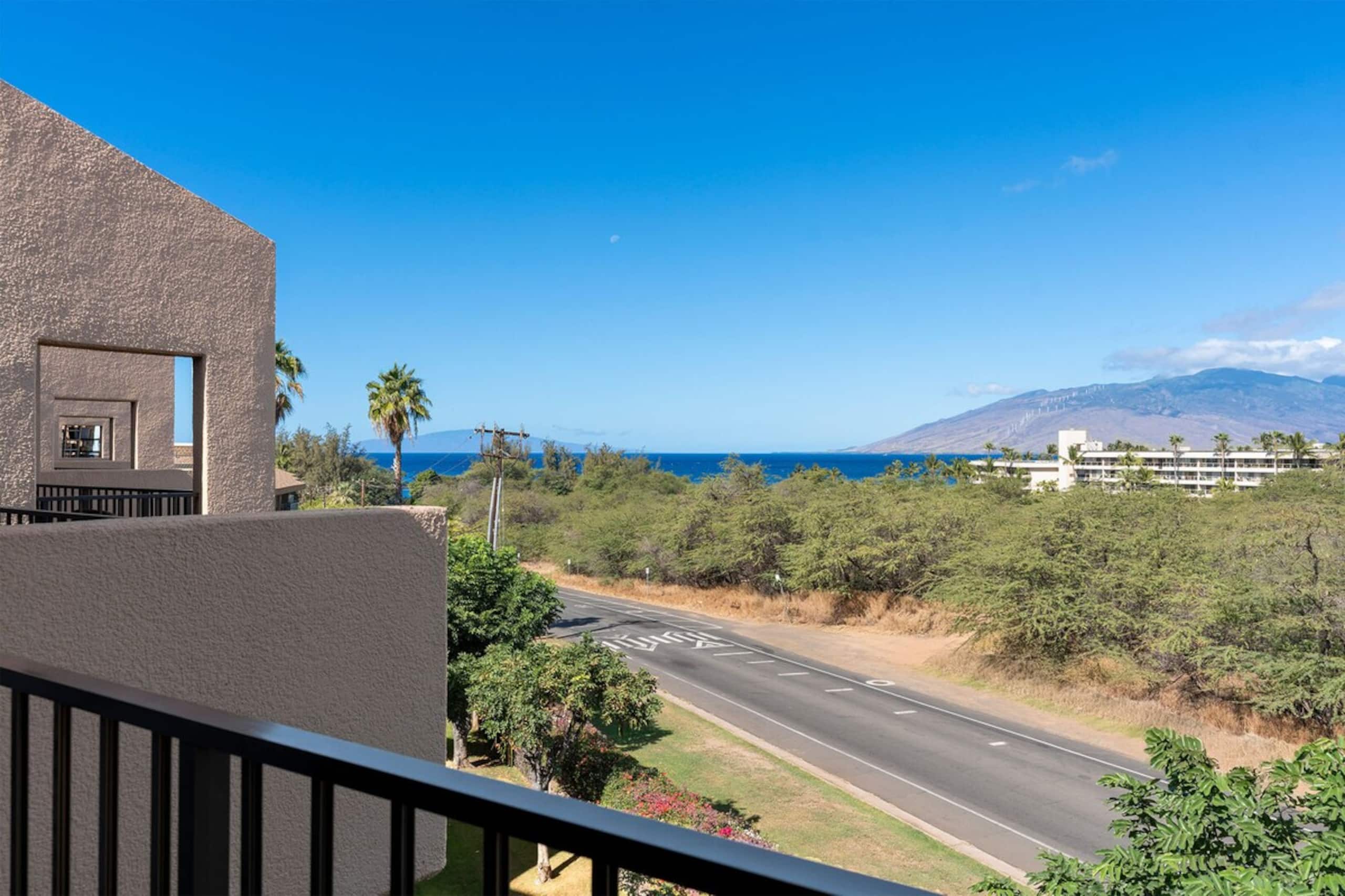 Kamaole Sands 4-411 - Modern, Ocean View, Split AC - Photo 5