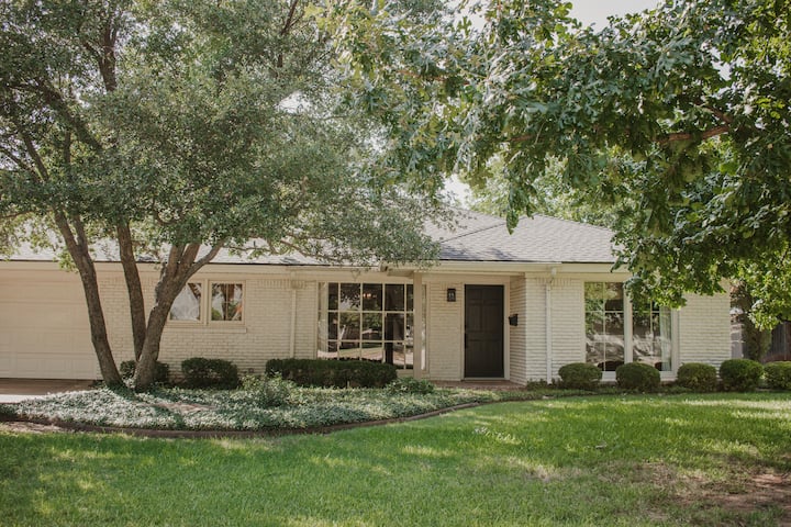 Spacious 5br Home | Quiet Central Location - 阿比林