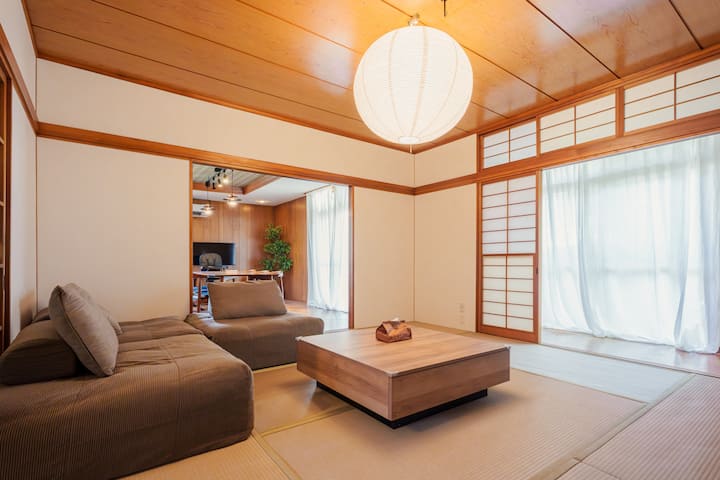 暮らすように泊まる鳴子温泉|一棟まるごと貸切「楢(なら)」ベッド5台・最大9名・無料駐車場2台完備 - Ōsaki