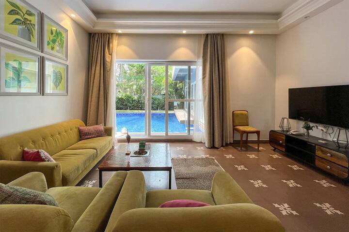 Living room image 1