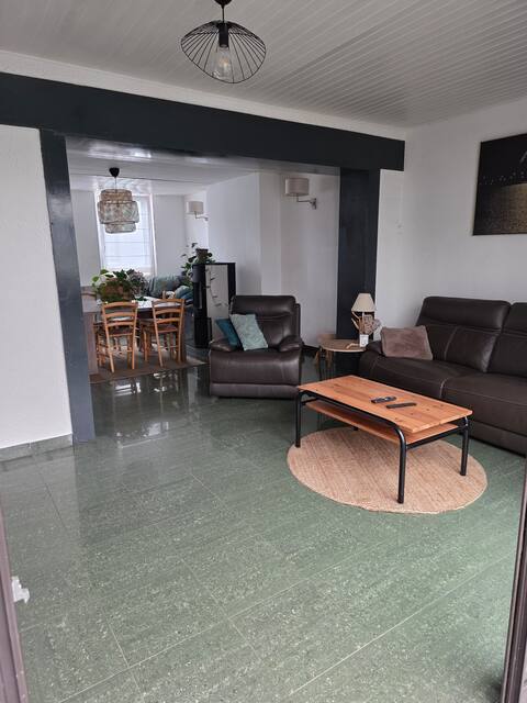 Top Airbnb: The Cambrai Bubble with garden and hot tub in Cambrai