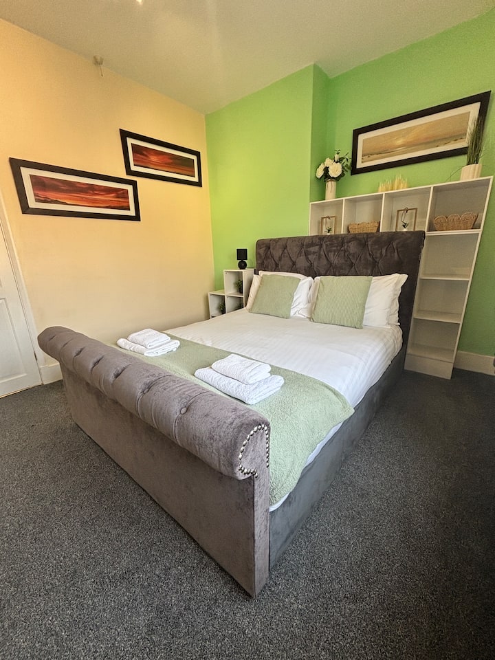 Comfortable 3bedroom House With Free Parking - Stratford-upon-Avon