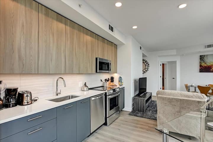 Reston 3br With Cabanas, Grilling & Firepit Onsite - Reston, VA