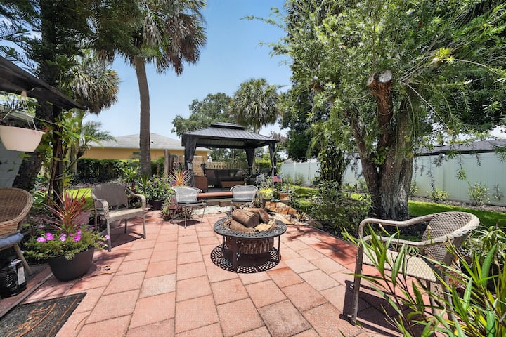 Chef's Kitchen  Family Basecamp  Vero Beach - Vero Beach