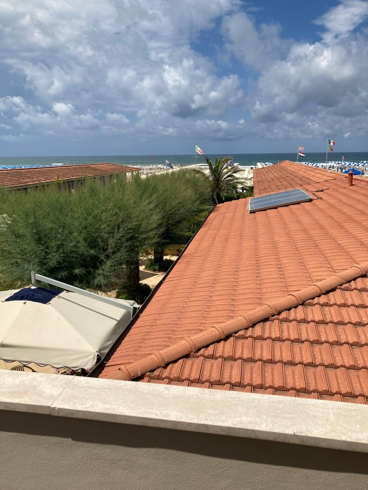 Il Faro
Un Confortevole Nido Vista Mare - Camaiore