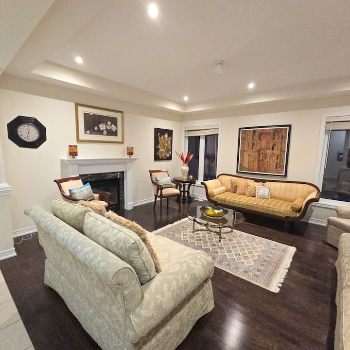 Spacious 4 Bed 3.5 Bath Family Home With Bbq - Brampton