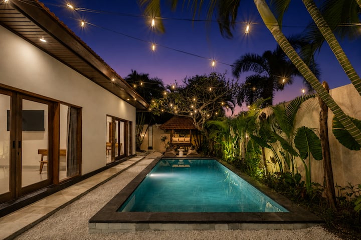 Newly Renovated 2br Villa  Finns 5 Min  Canggu - Australia