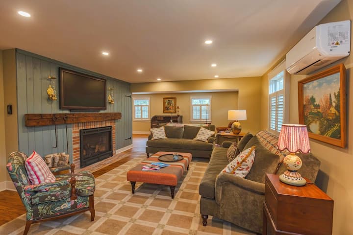 Historic Luxury Dorset Village Retreat On Green - Manchester, VT