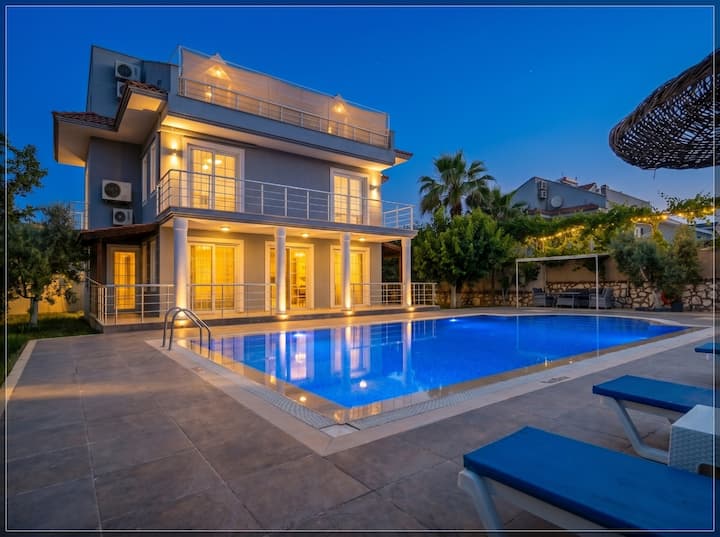 Fethiye 6+1 Villa | 12 Kişilik | Yüzme Havuzu | 2. - Fethiye