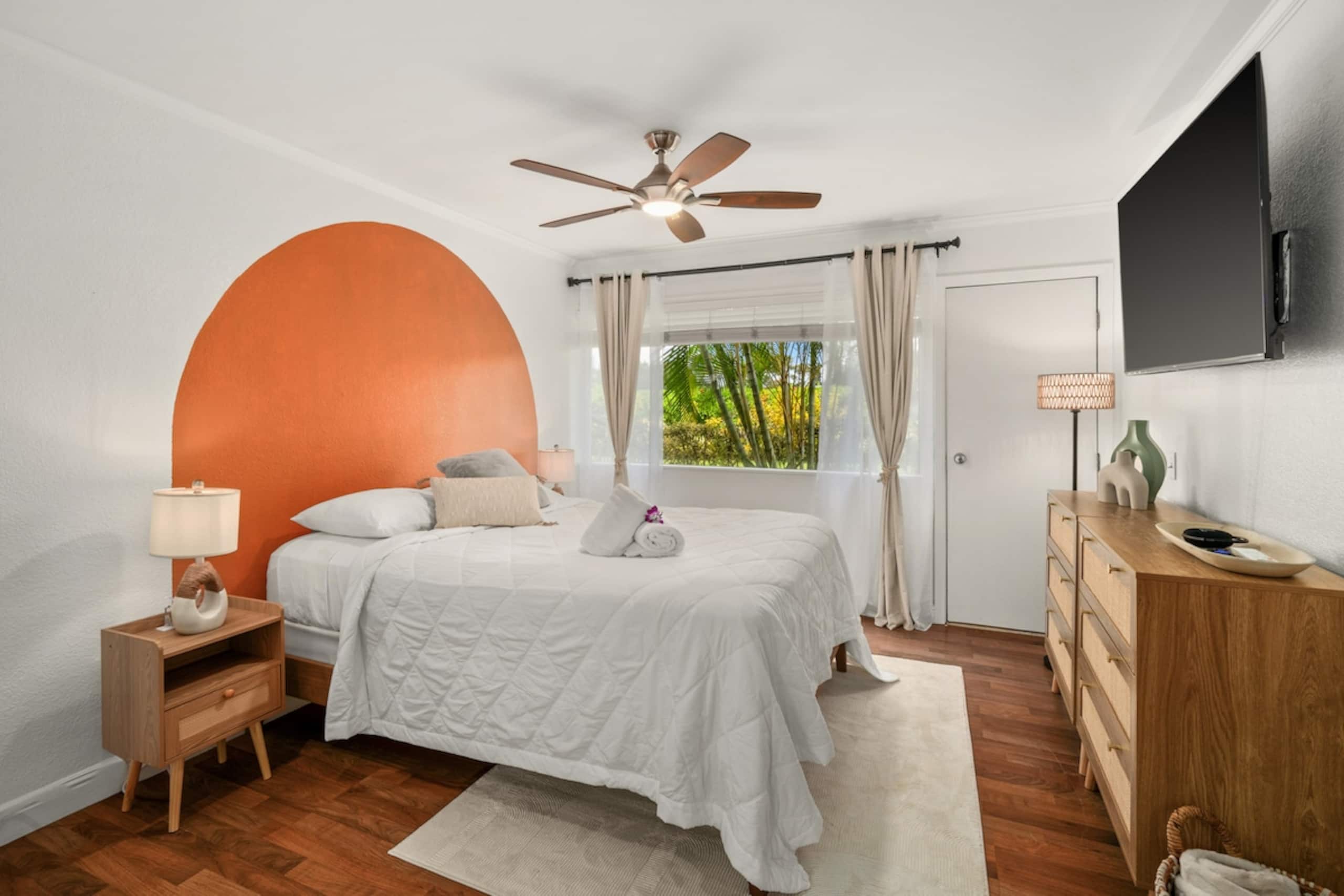 Island sanctuary w/AC, Pool, Hot tub & Lanai - Photo 13