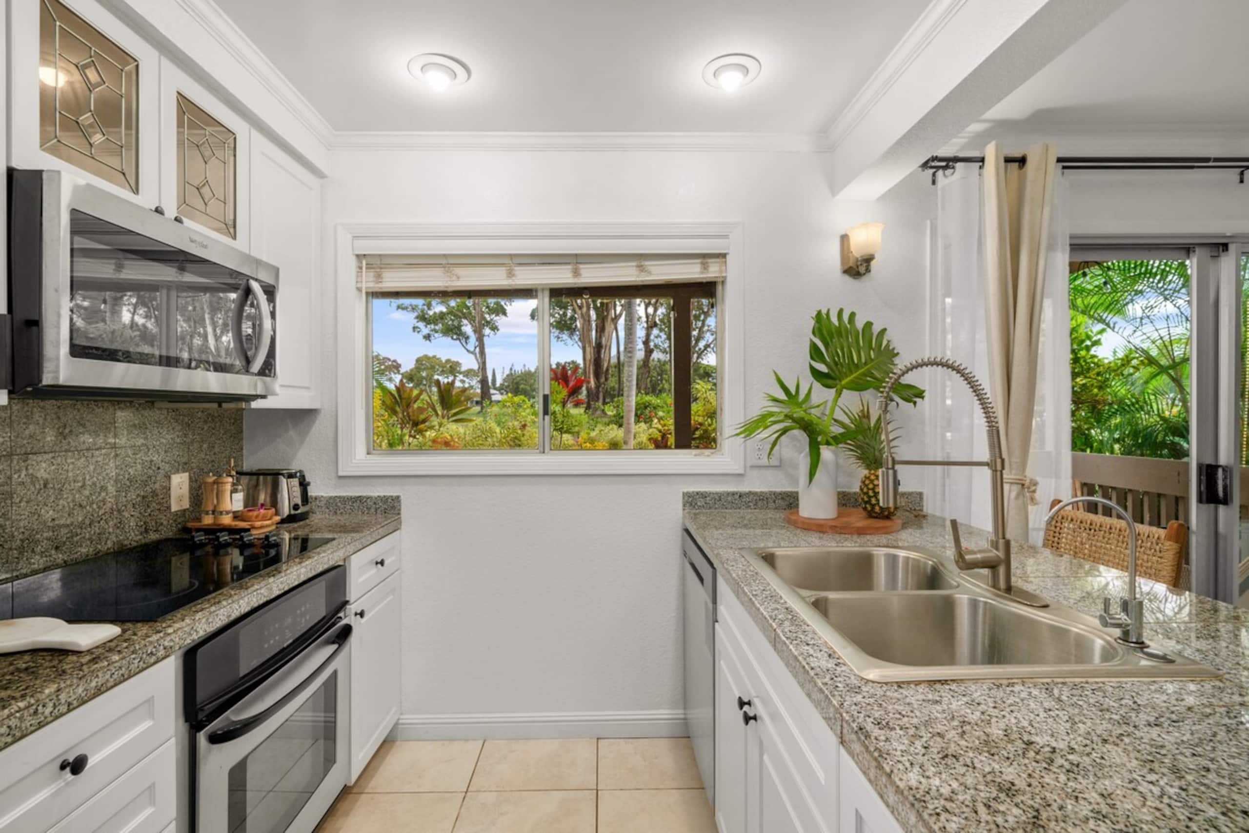 Island sanctuary w/AC, Pool, Hot tub & Lanai - Photo 10