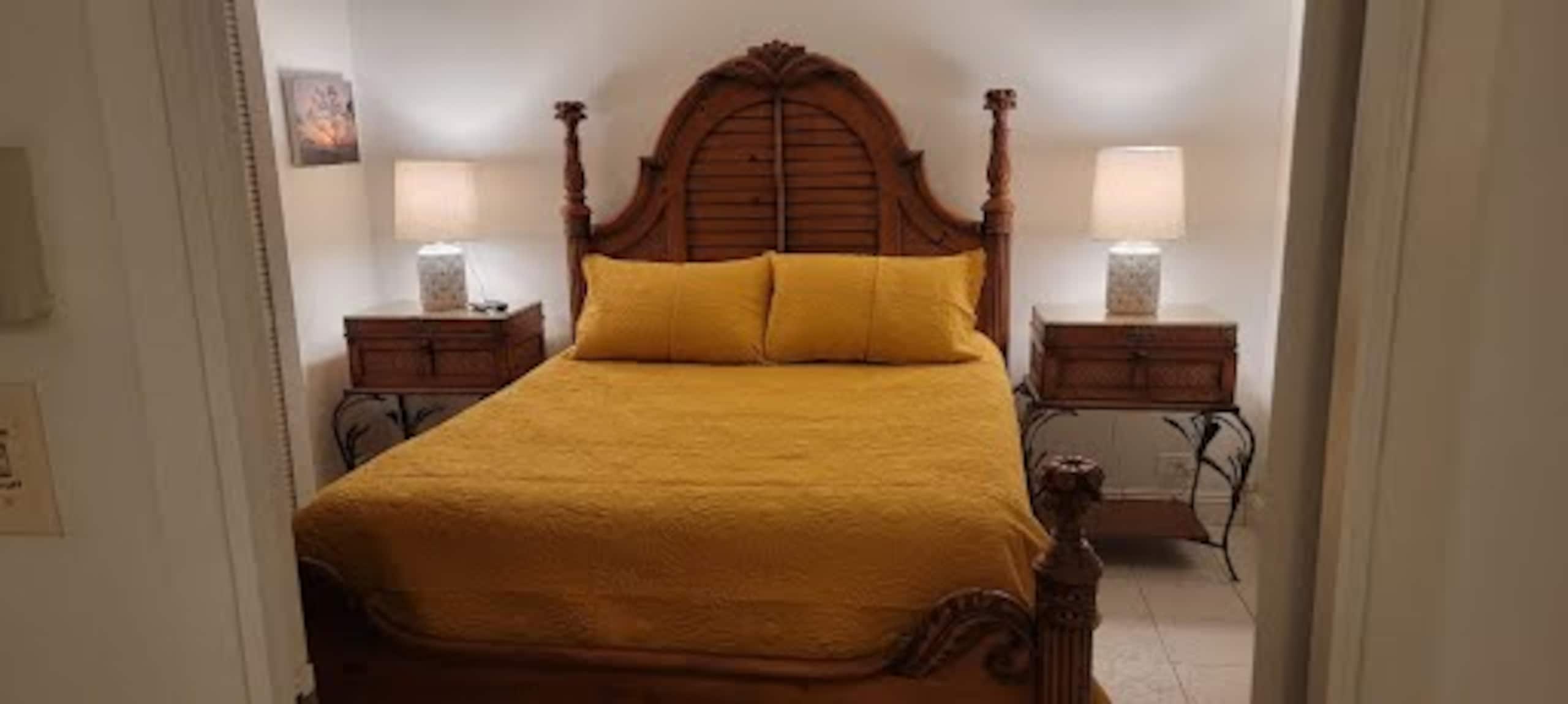 Spacious, Great Location. Close to Beaches - Photo 3