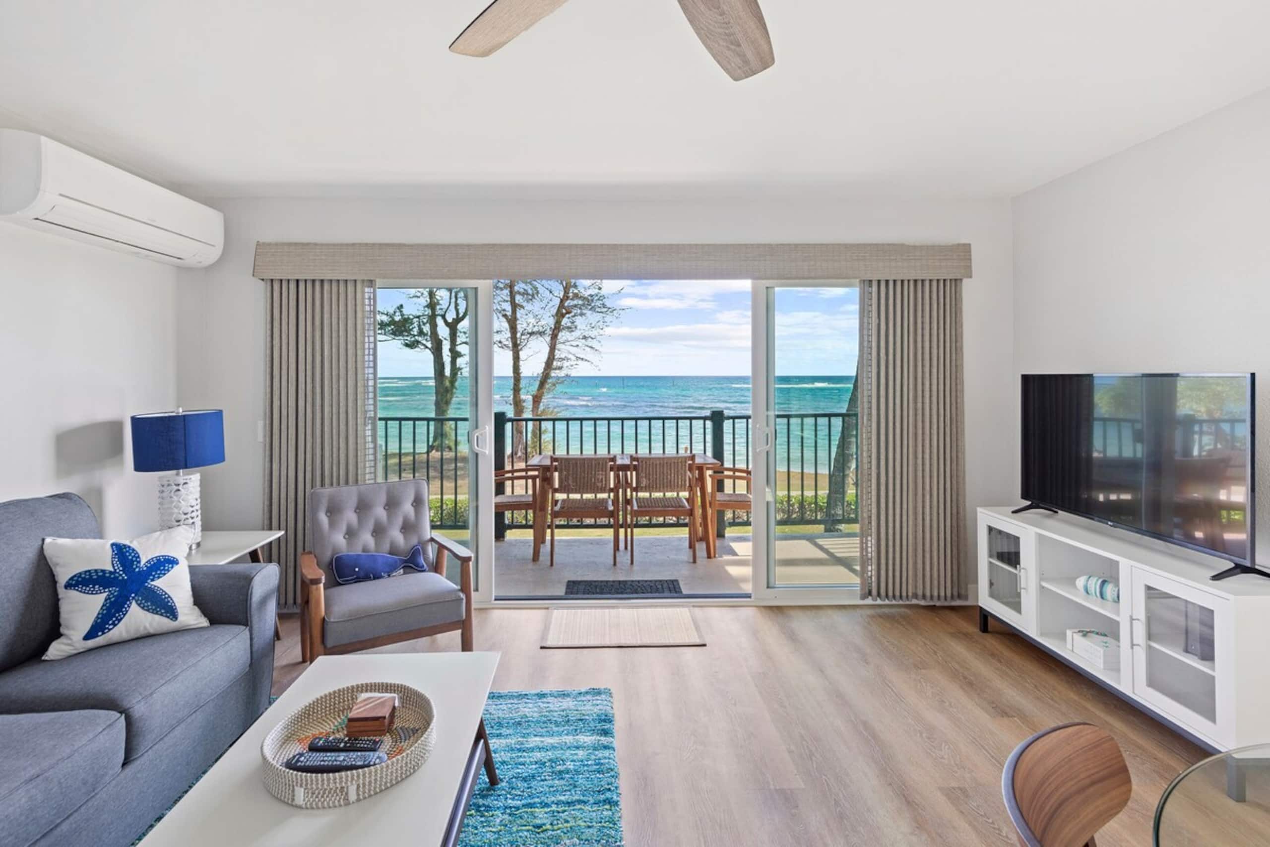 Beachfront Corner Oceanview Condo w/ AC - Photo 1