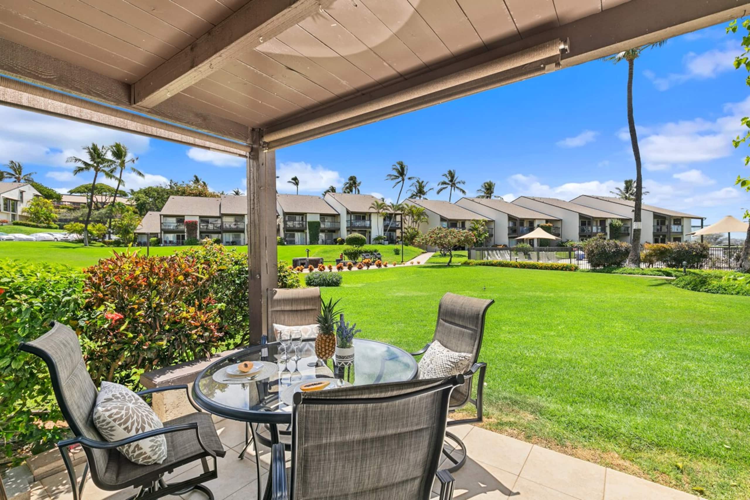 Romantic Beach Retreat, New King Bed & A+ Wi-fi - Photo 28