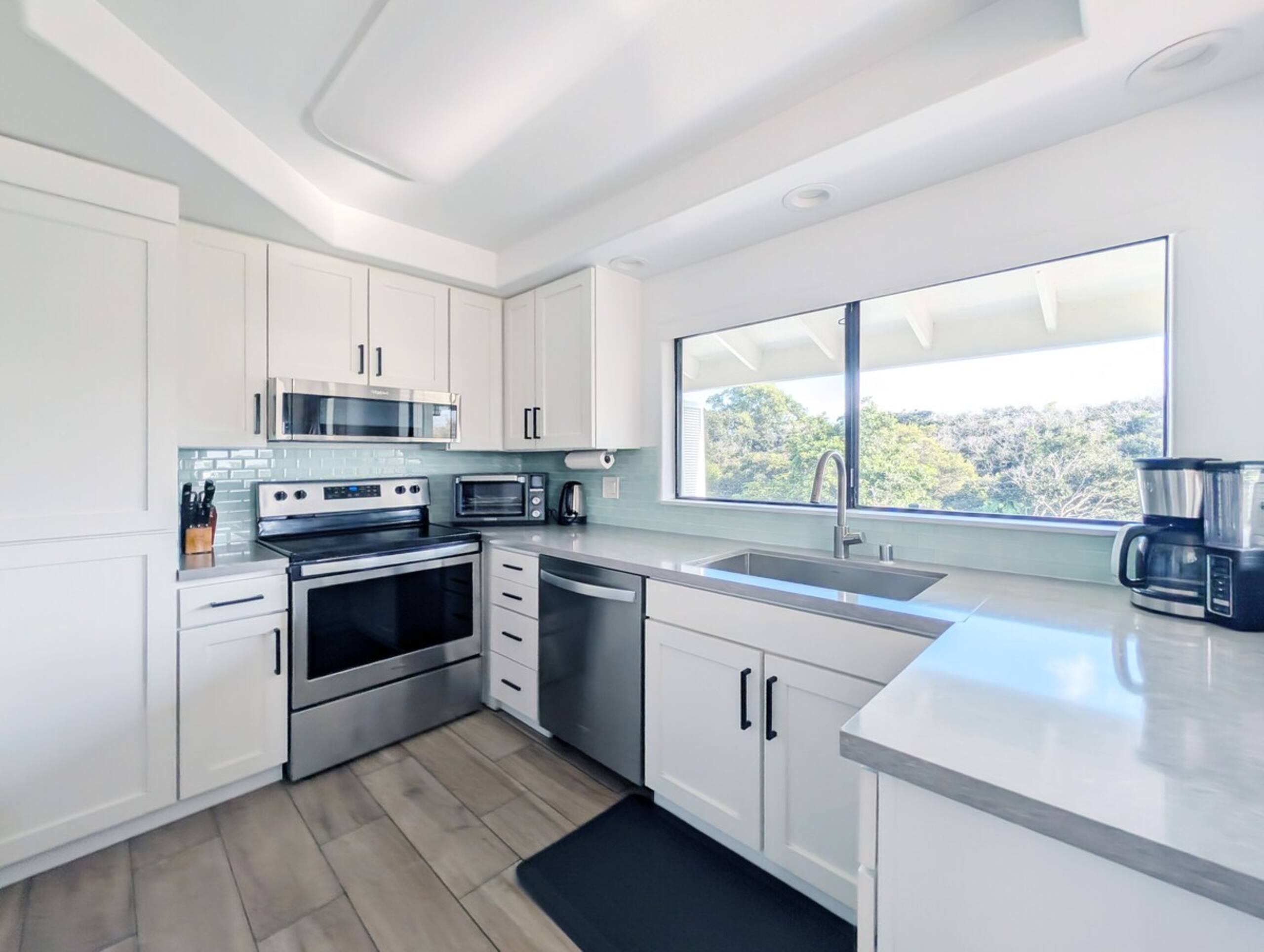 New! Hanalei Bay Penthouse with Ocean Views - Main photo