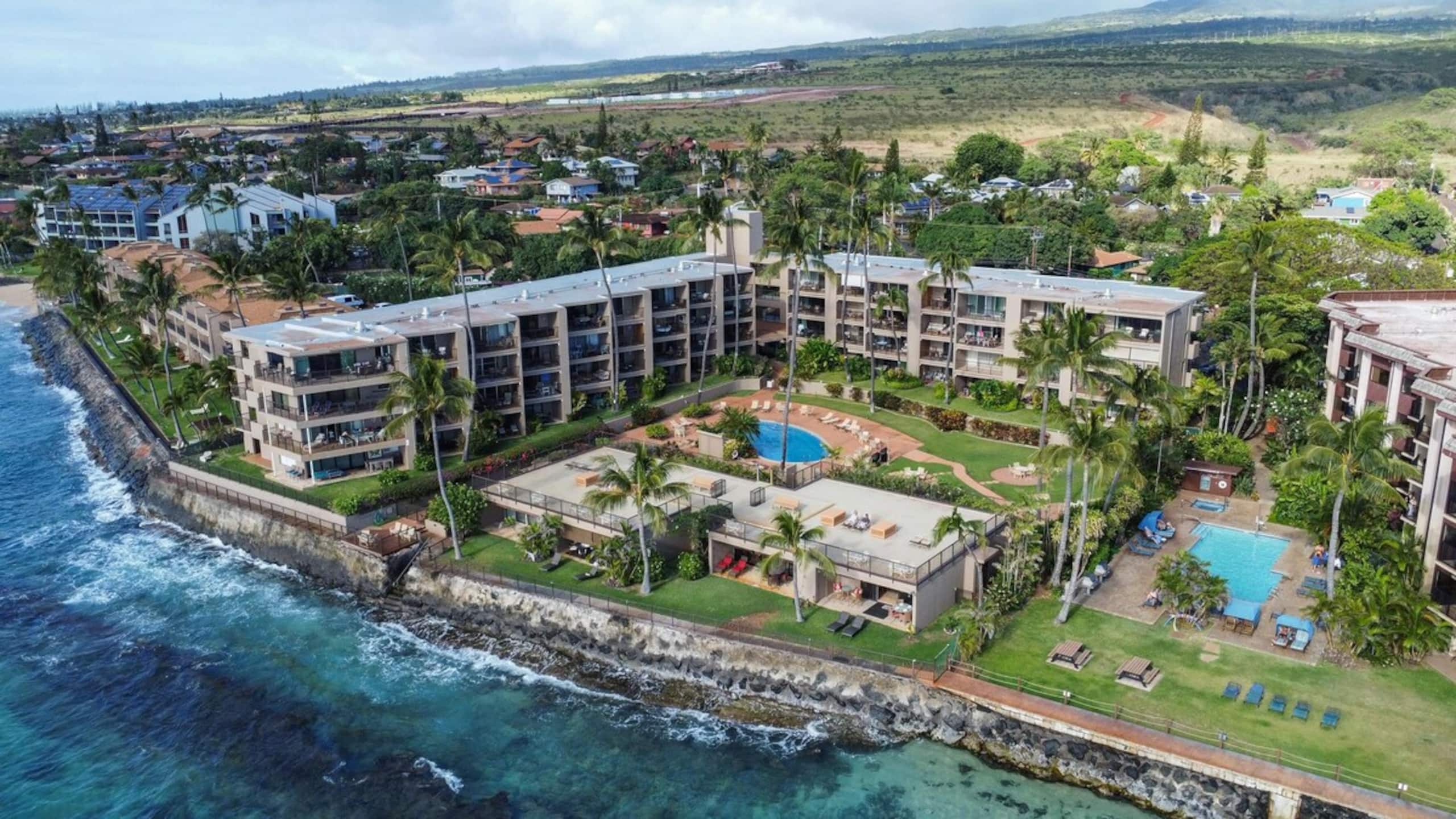 Oceanfront 2BR Condo w/ Pool Access & Sunset Views - Photo 54