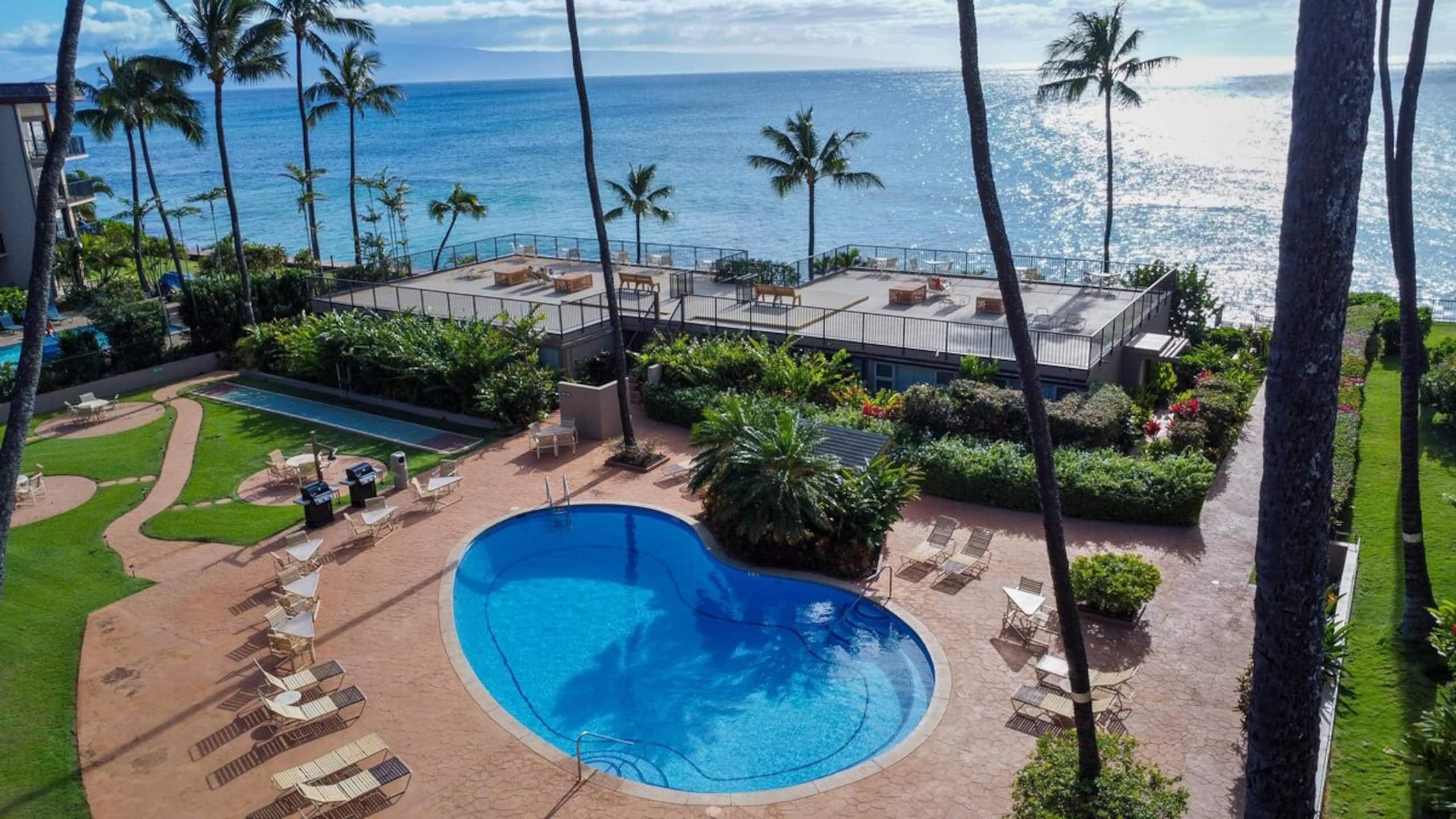 Oceanfront 2BR Condo w/ Pool Access & Sunset Views - Photo 63