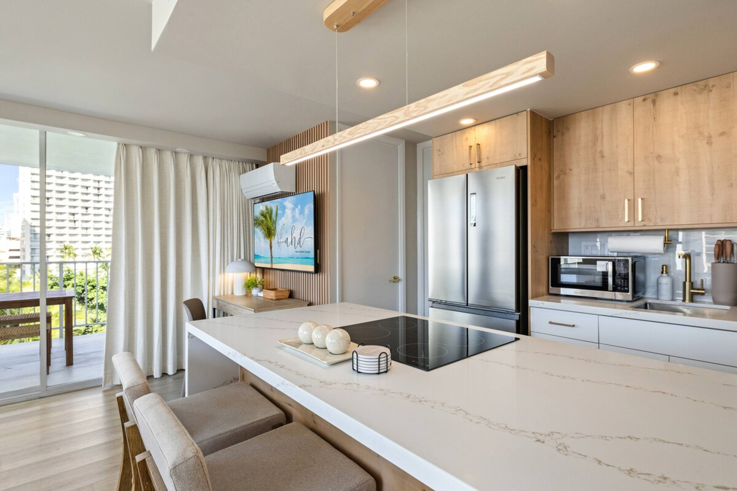 Waikiki Ocean View Retreat – Close to the Beach - Photo 20