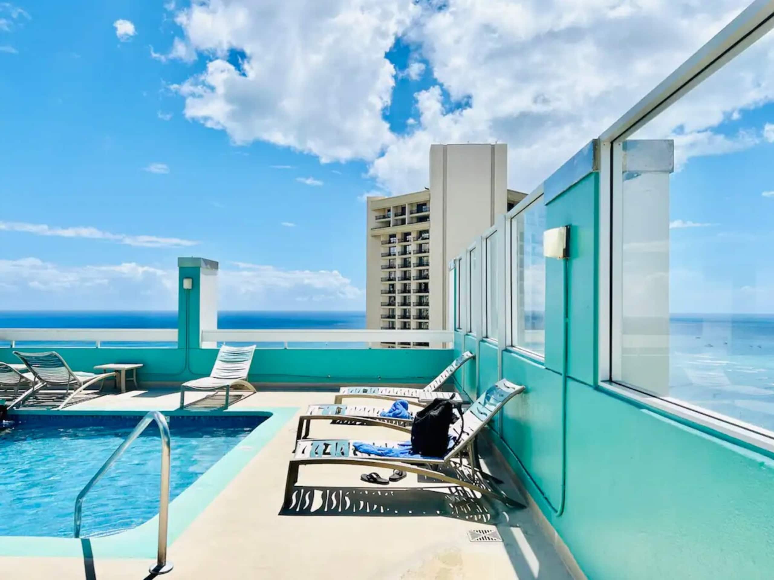 Waikiki Ocean View Retreat – Close to the Beach - Photo 47
