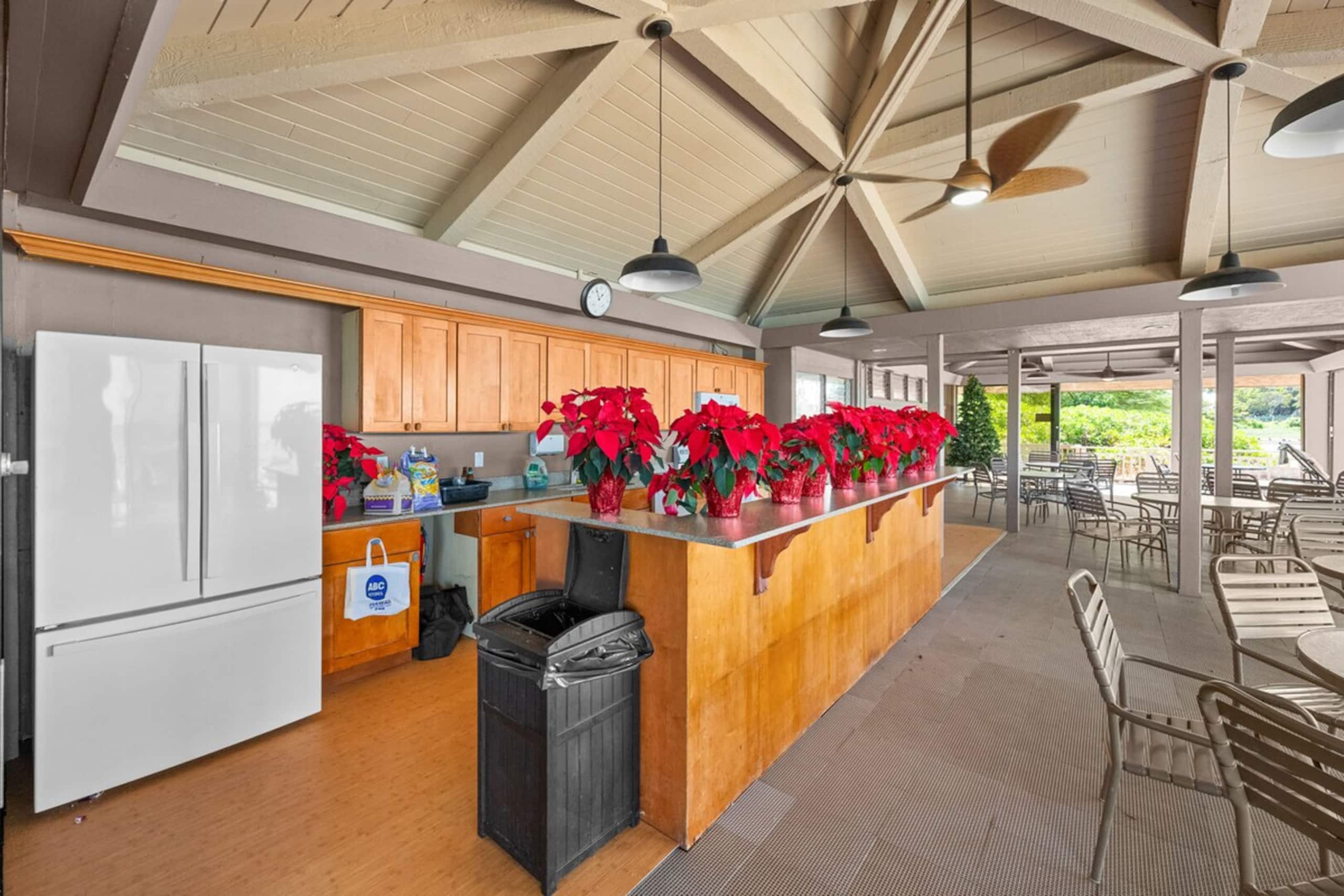 Modern ground-floor condo - Photo 36
