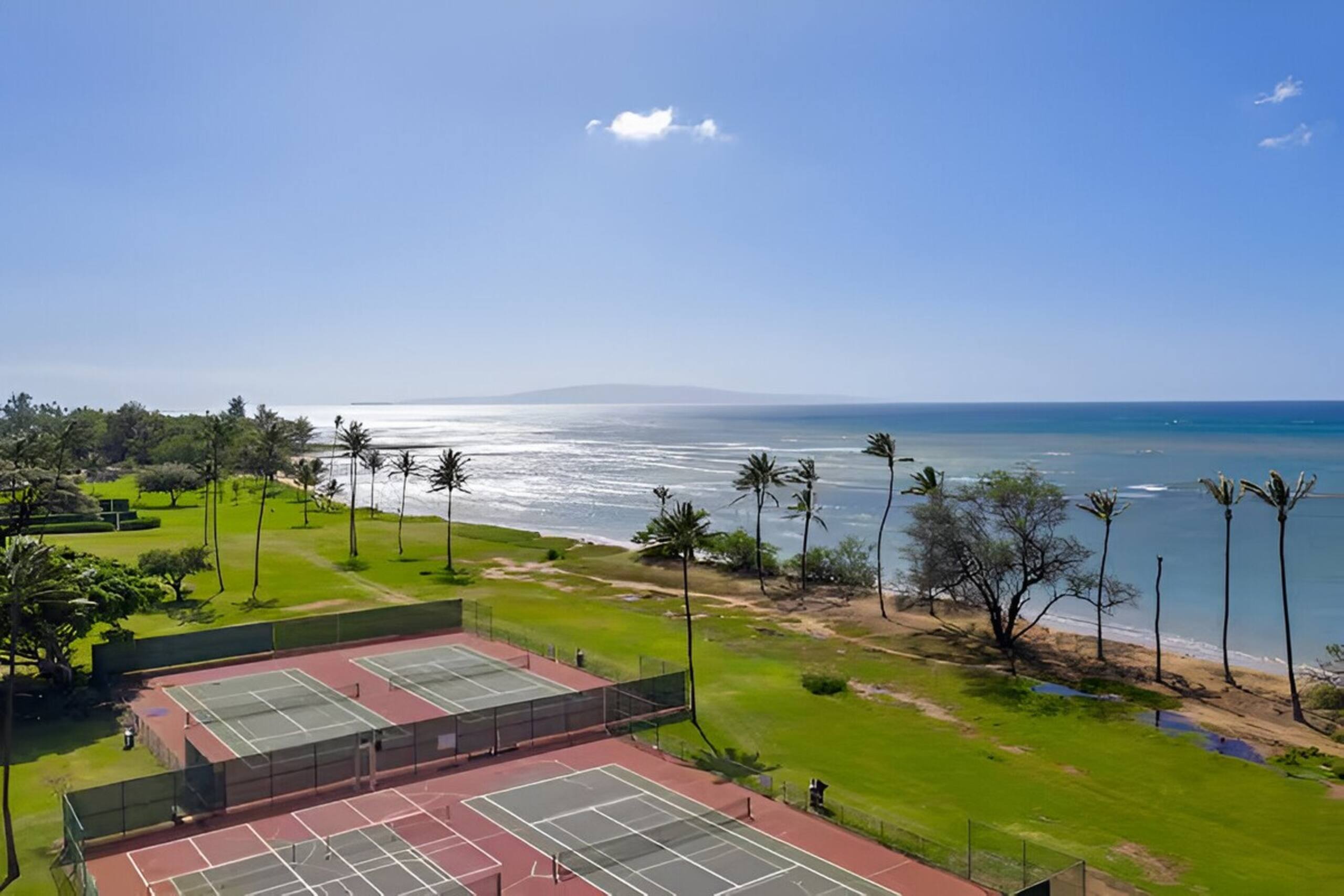 Spacious 2BR Condo w/ Balcony by Kihei Beach - Photo 6