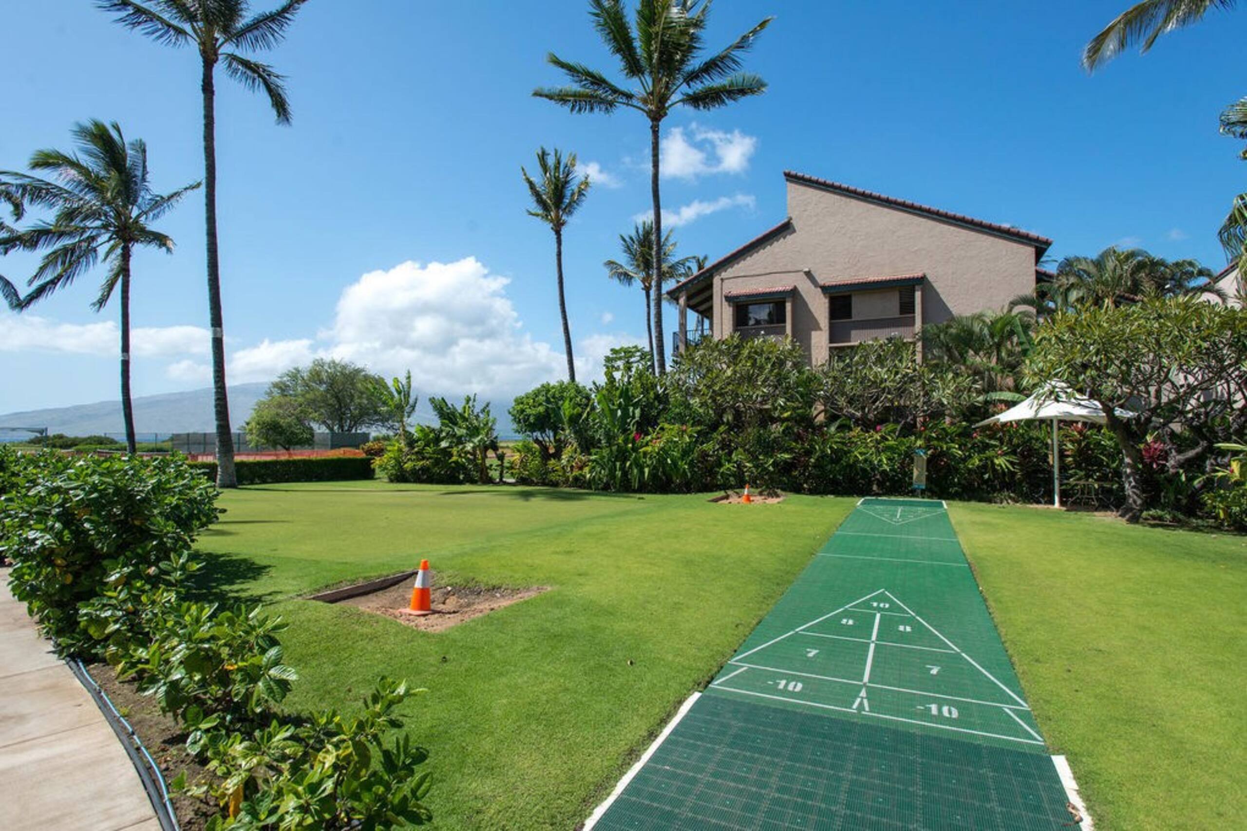 Spacious 2BR Condo w/ Balcony by Kihei Beach - Photo 30