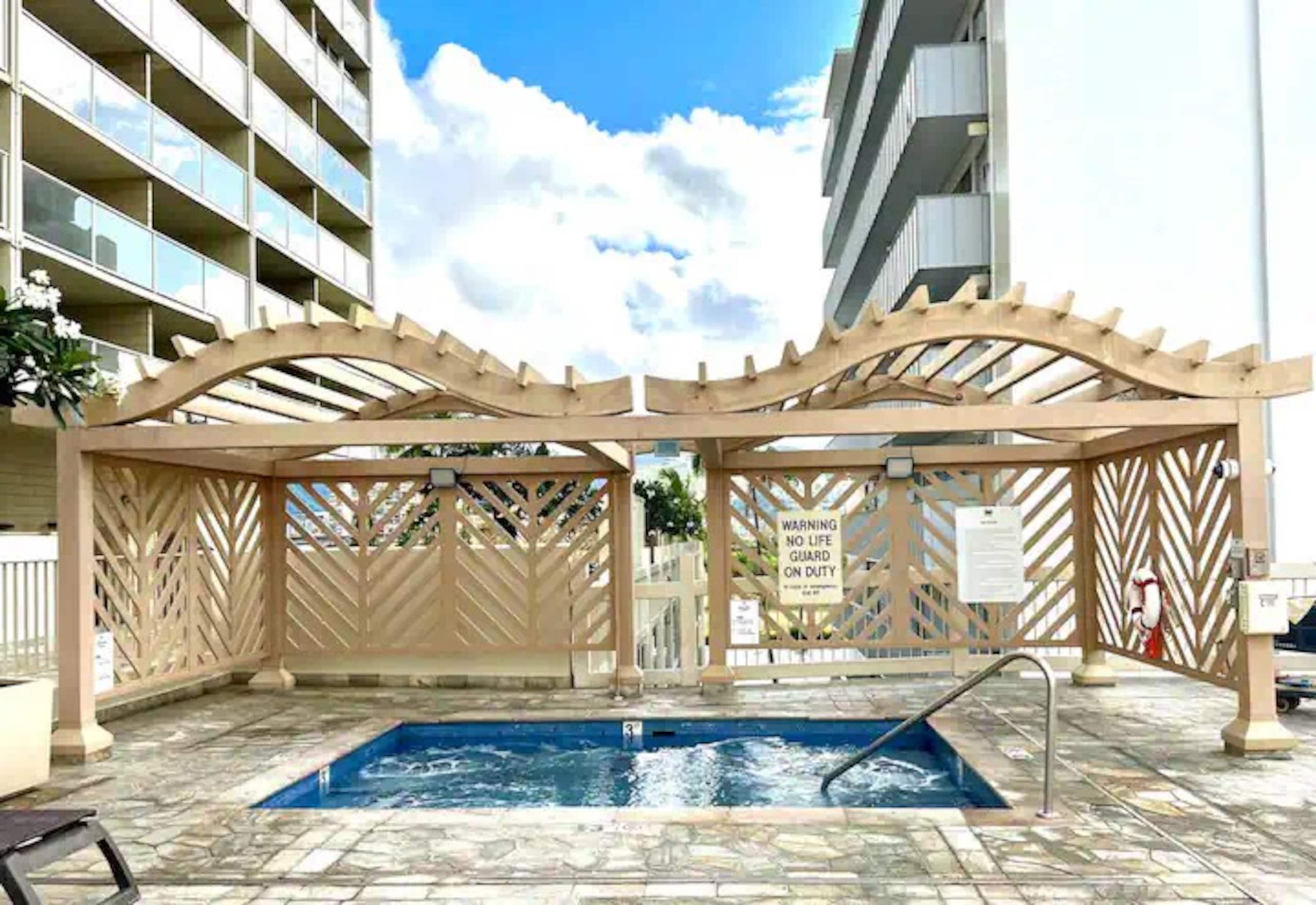 Waikiki Luxury 1B1B Pool&Water&Mt. Views& Beach - Photo 69