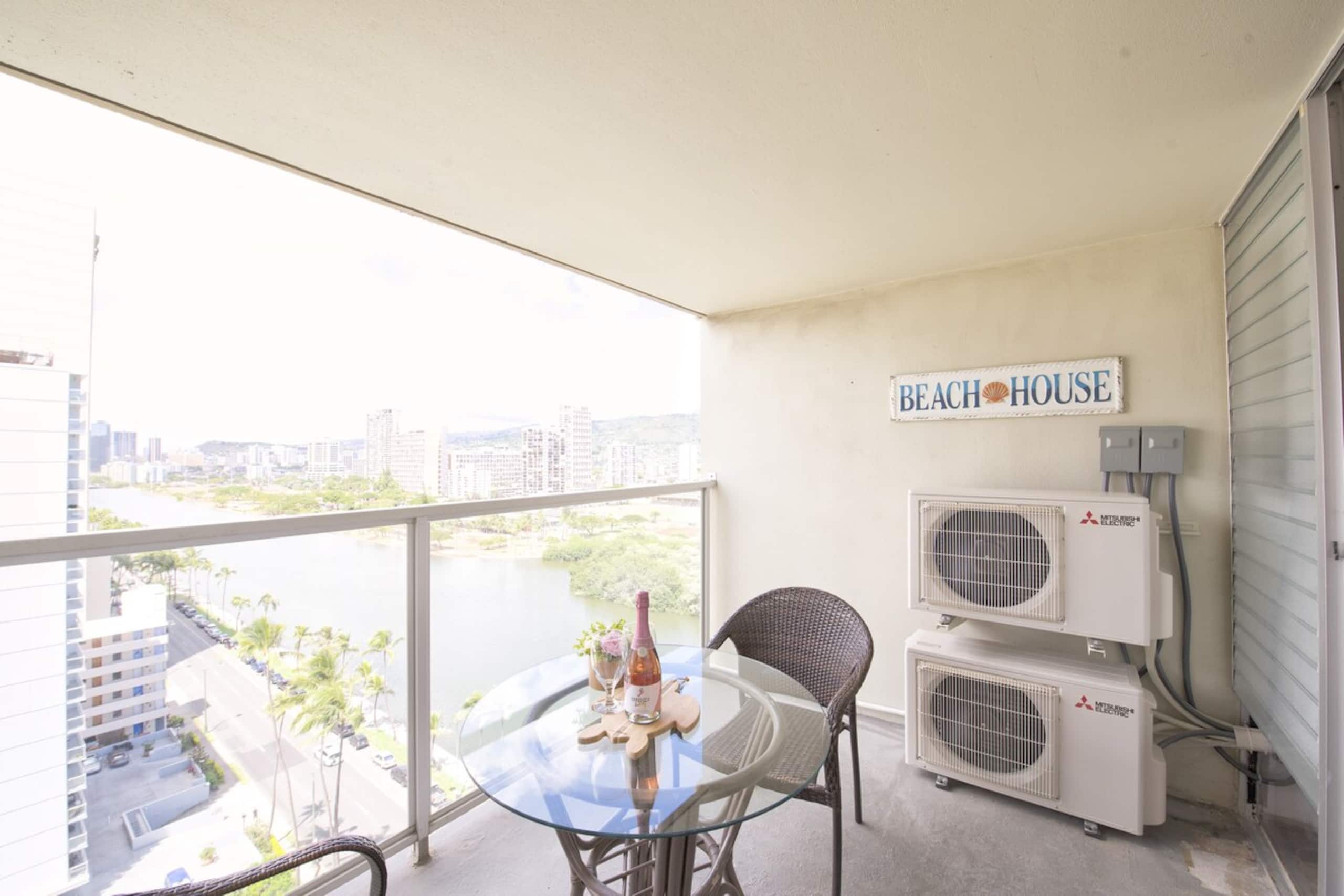 Waikiki Luxury 1B1B Pool&Water&Mt. Views& Beach - Photo 24