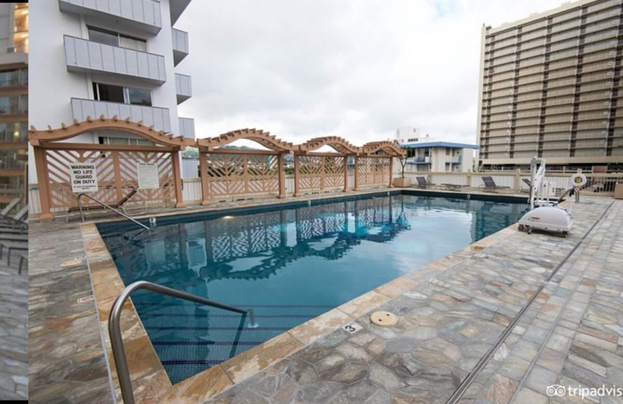 Waikiki Luxury 1B1B Pool&Water&Mt. Views& Beach - Photo 82