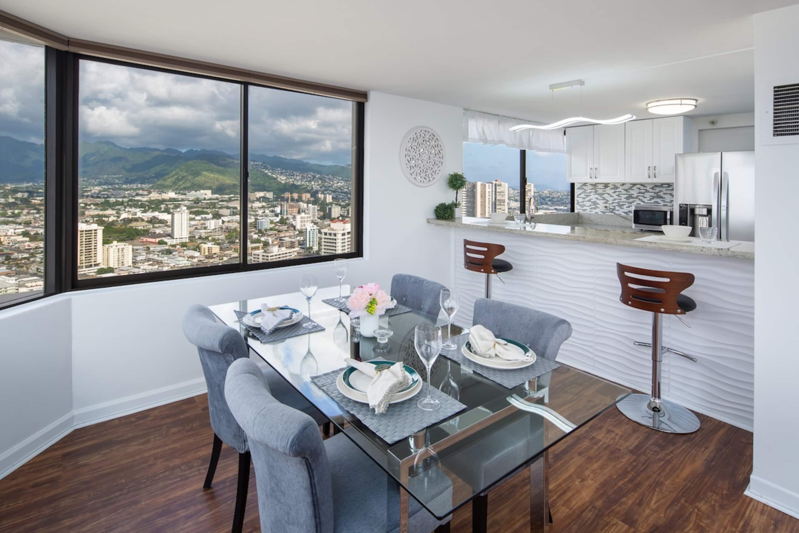 Waikiki Penthouse The Monarch Hotel - Photo 1