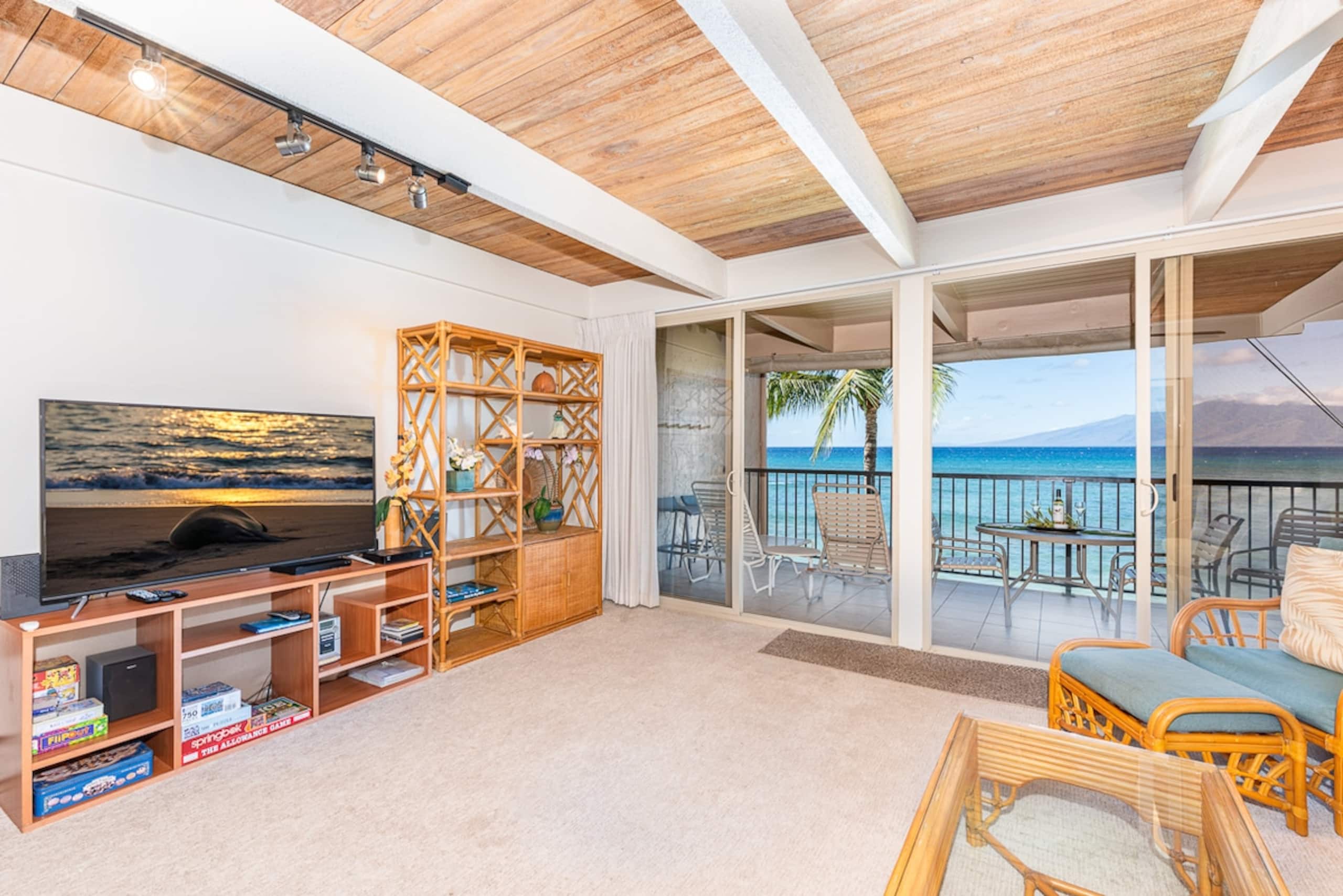 Come and enjoy Ocean front luxury C203 - Photo 3