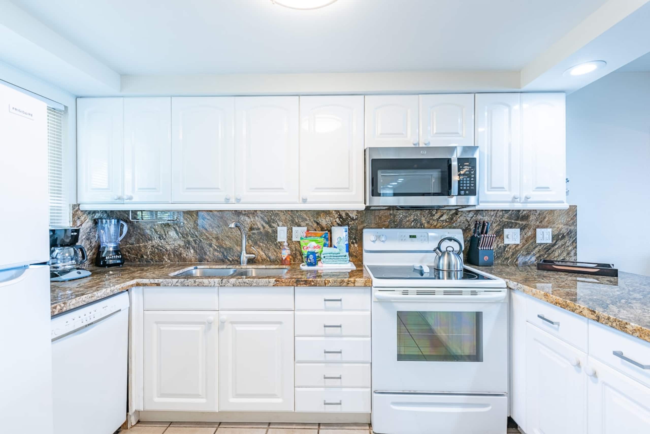 Come and enjoy Ocean front luxury C203 - Photo 6