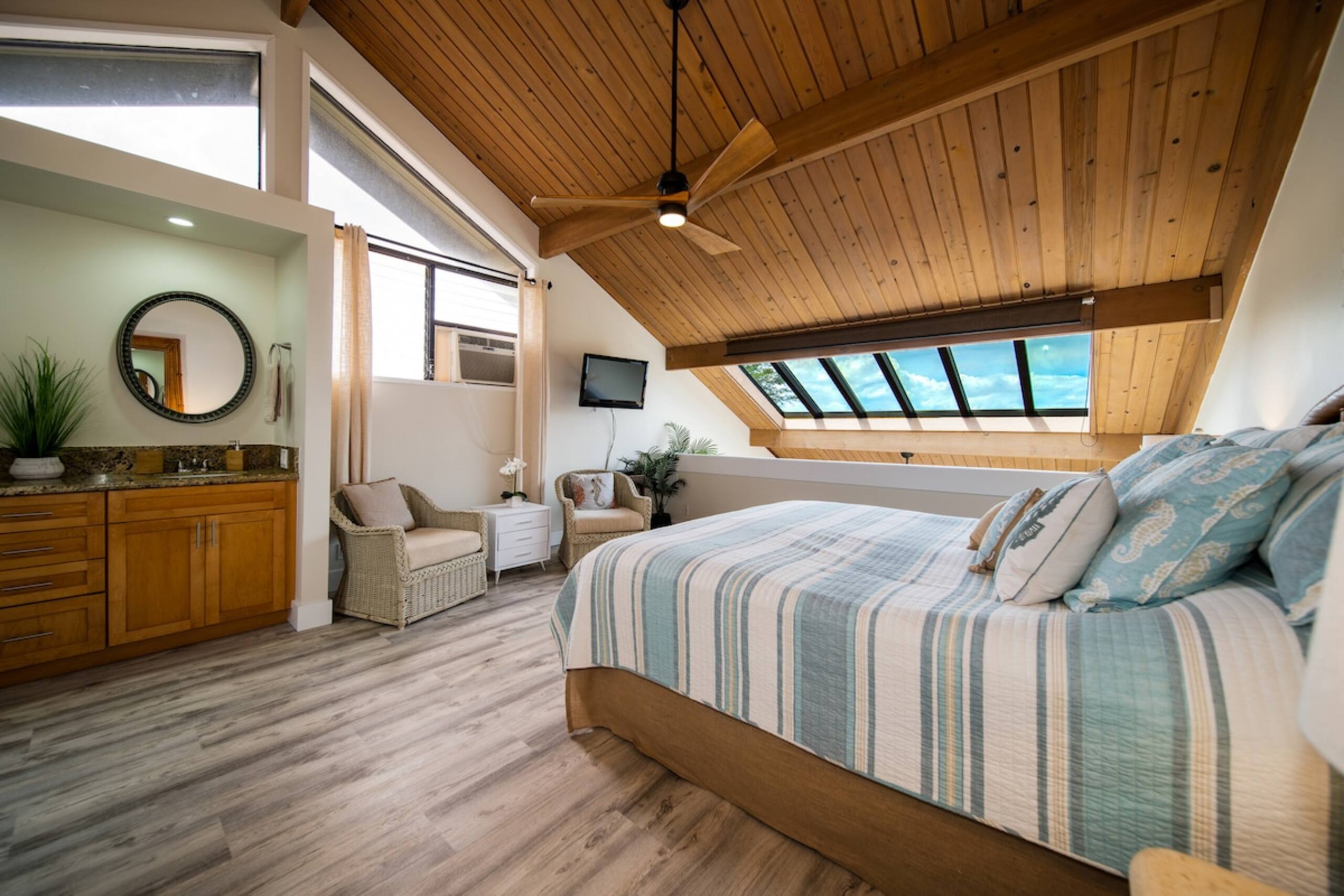 Stunning Oceanfront Balcony Kahana Outrigger 3B1 - Photo 13