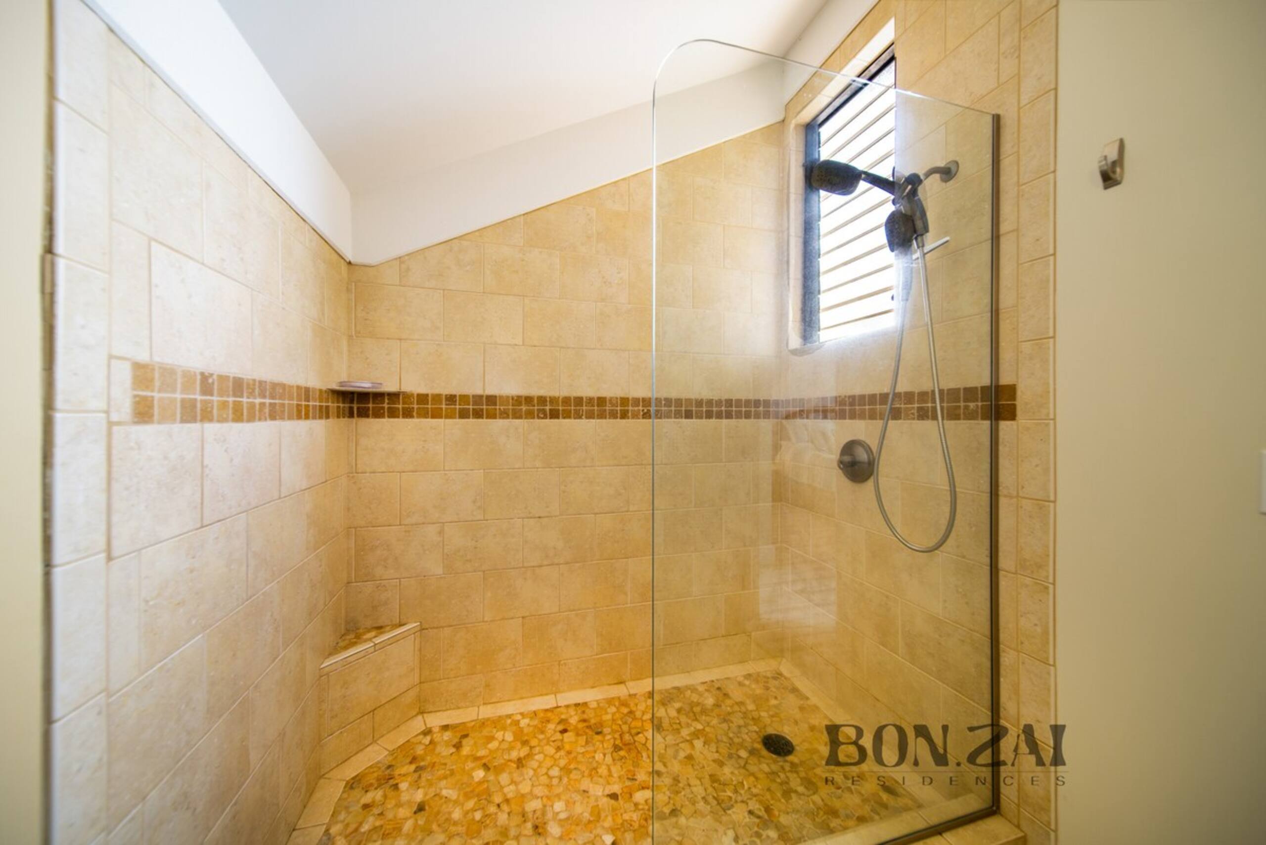 Stunning Oceanfront Balcony Kahana Outrigger 3B1 - Photo 23