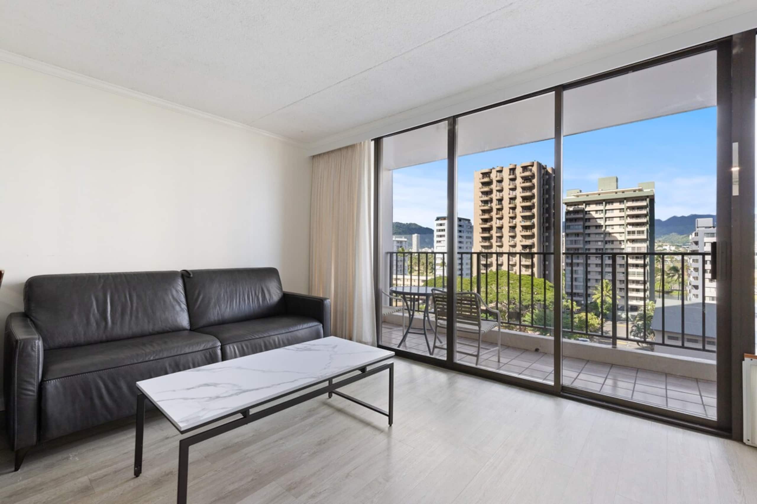Waikiki 1 BR Condo w/Parking, 1 Block to Beach - Photo 3