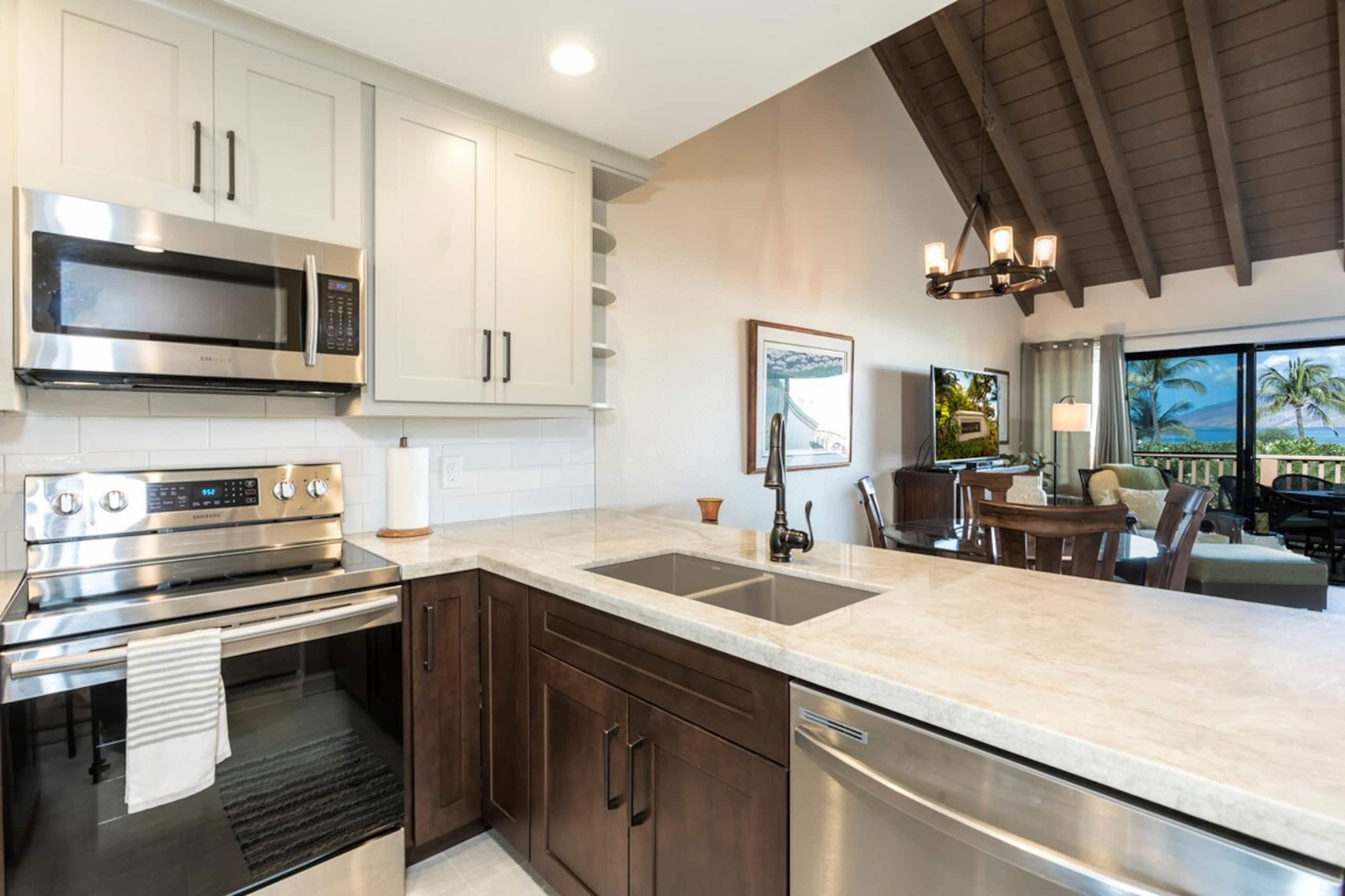 Ocean View, A/c, Wifi, Newly Renovated MKH211 - Photo 8