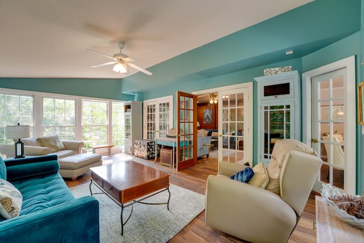 Group Getaway W/ Private Yard Near Midtown Atlanta - Marietta, GA