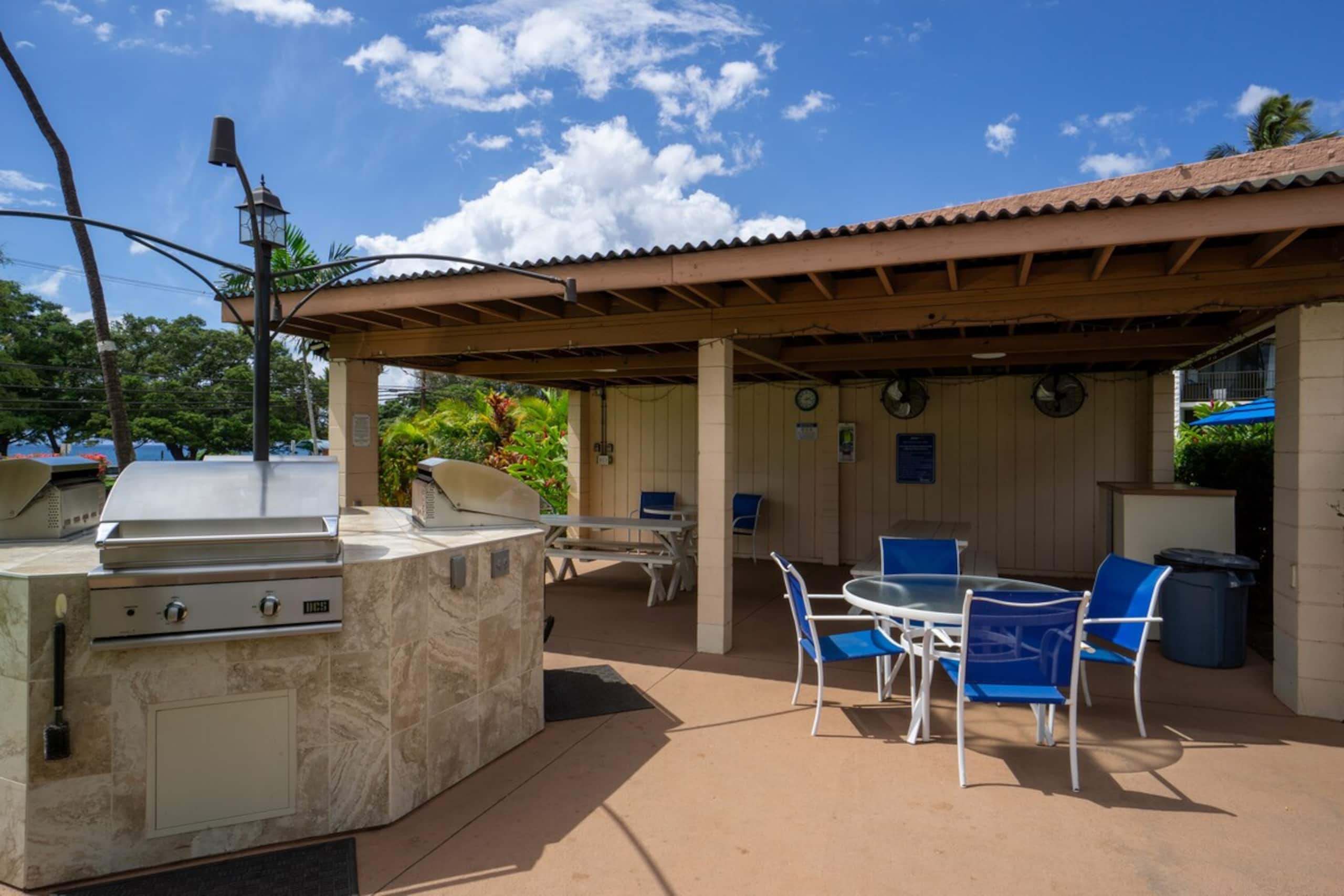 OCEAN FRONT modern 2BR 2BA, king bed, beach, pool! - Photo 19