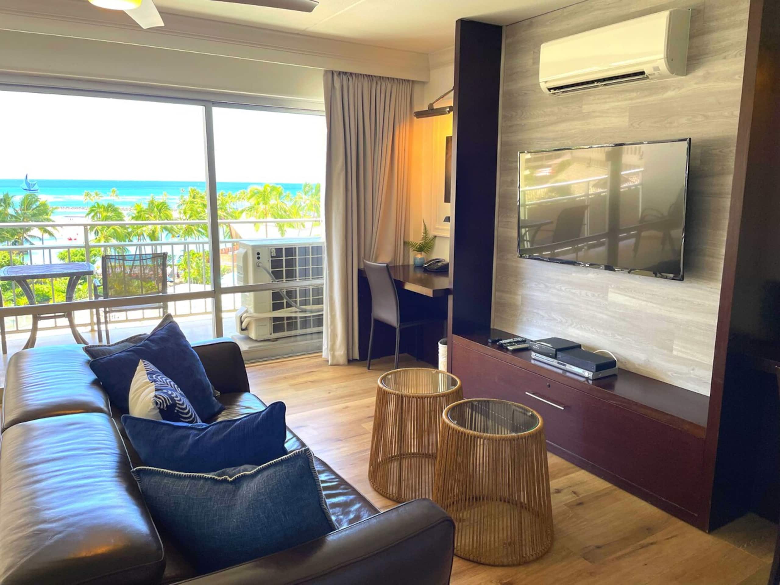 Waikiki Ilikai Ocean View W/ Free Parking - Photo 3