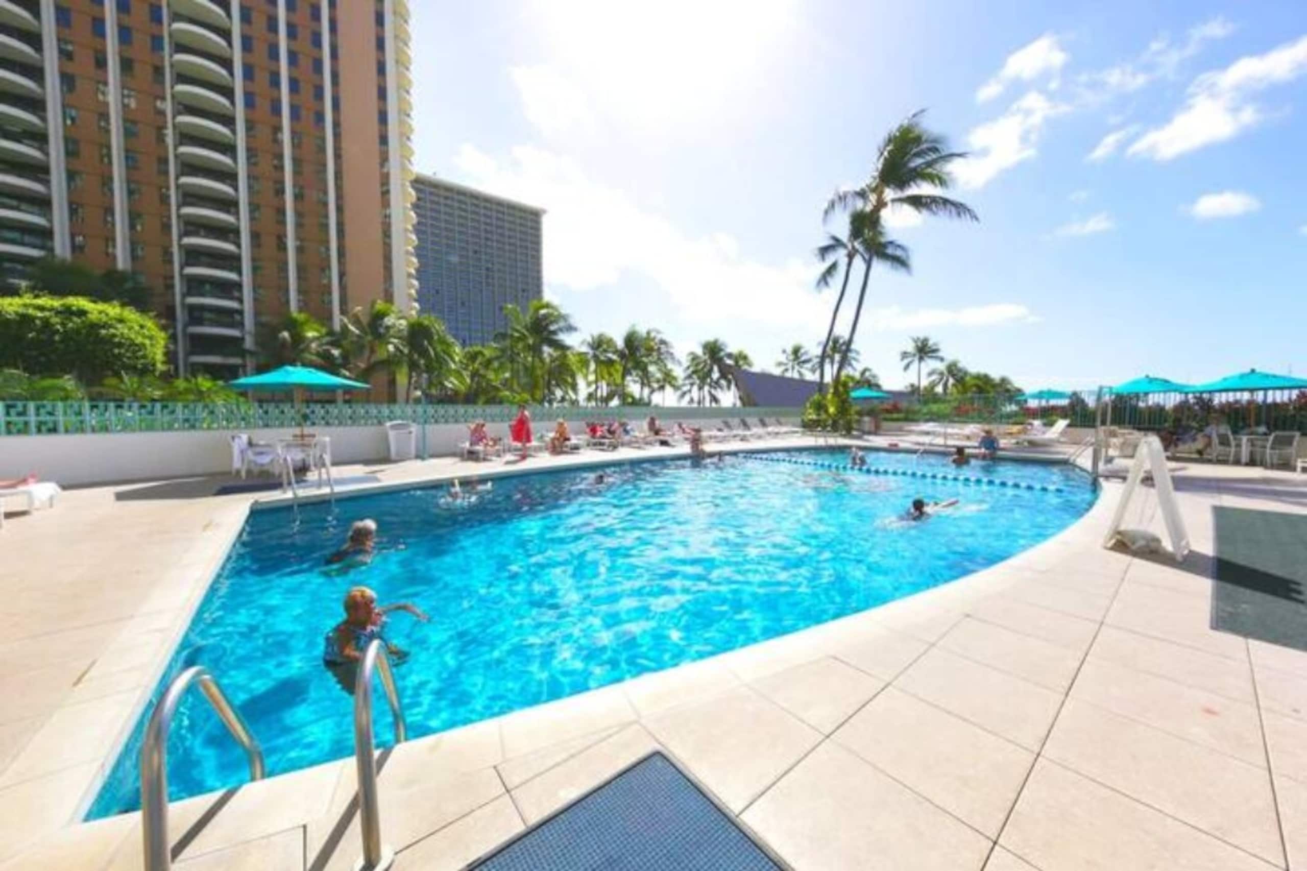 Waikiki Ilikai Ocean View W/ Free Parking - Photo 13