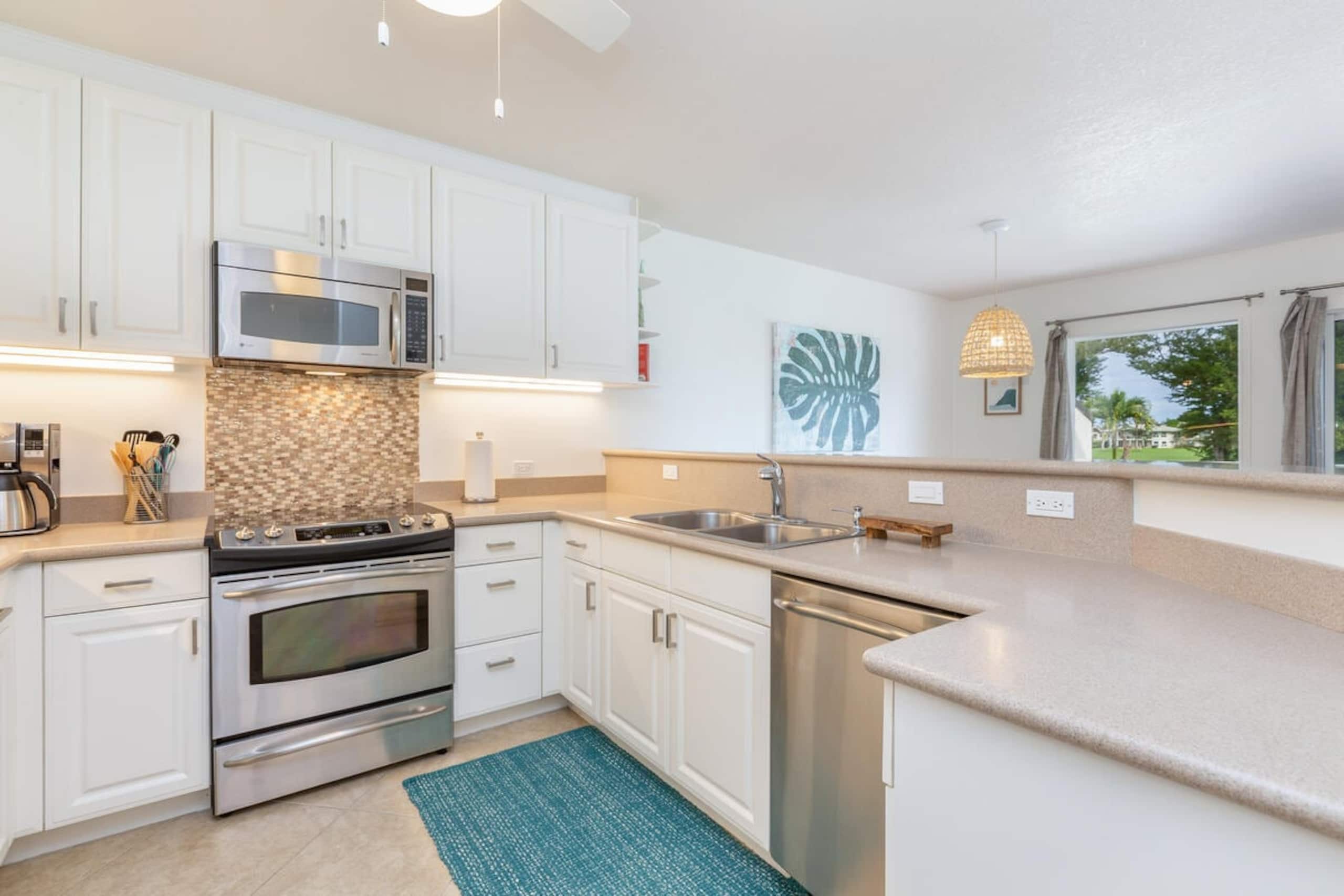 Hawaii Life Rental Presents Emmalani 423 - Photo 3
