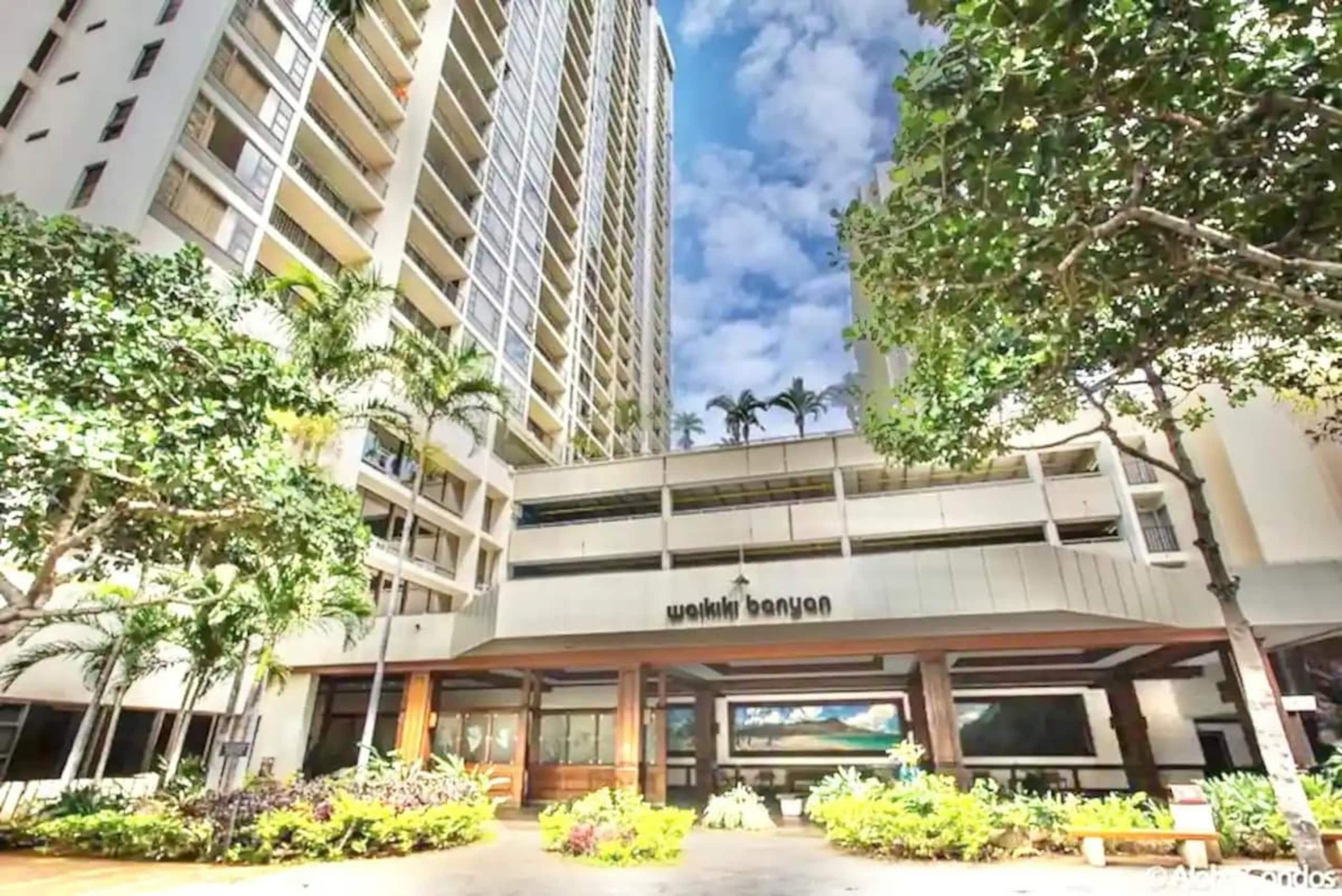 New Beautiful Renovation Waikiki Banyan w/ Parking - Photo 8