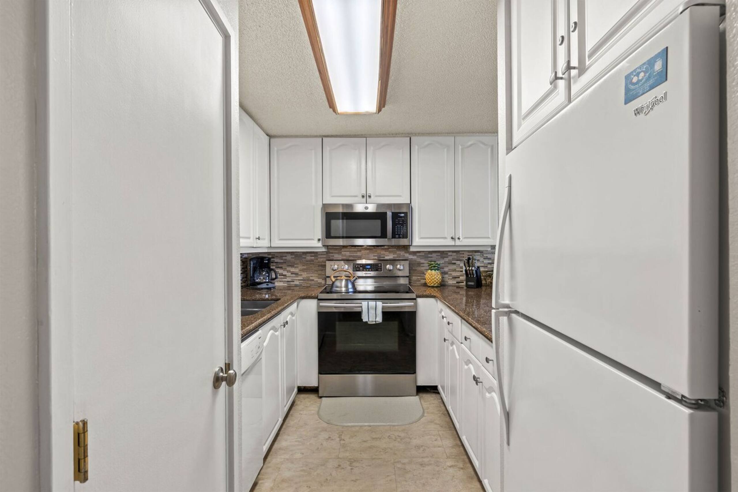 Kamaole Sands 7-406, Courtyard & Ocean Views, AC - Photo 9